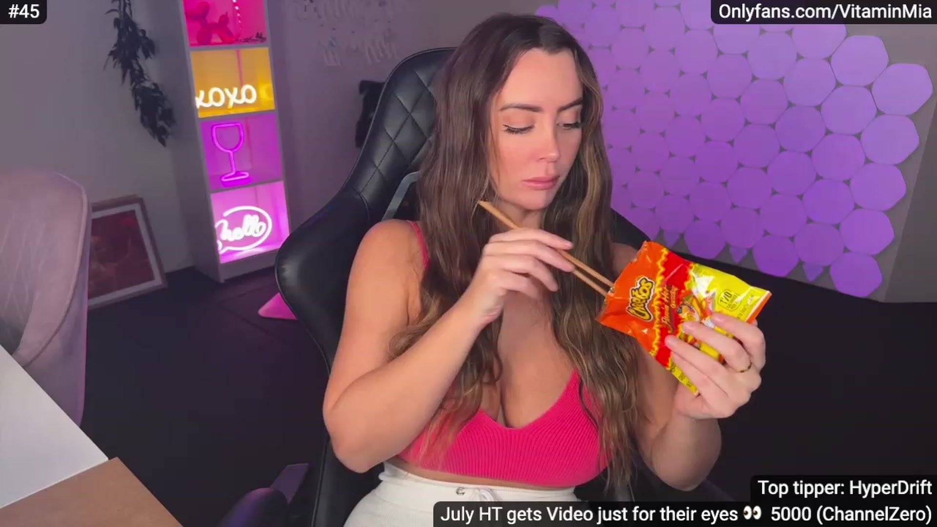 Gallery image thumbnail from MissAustralia's myfreecams stream on, 07/18/2023, 09:27 image 17 of 20