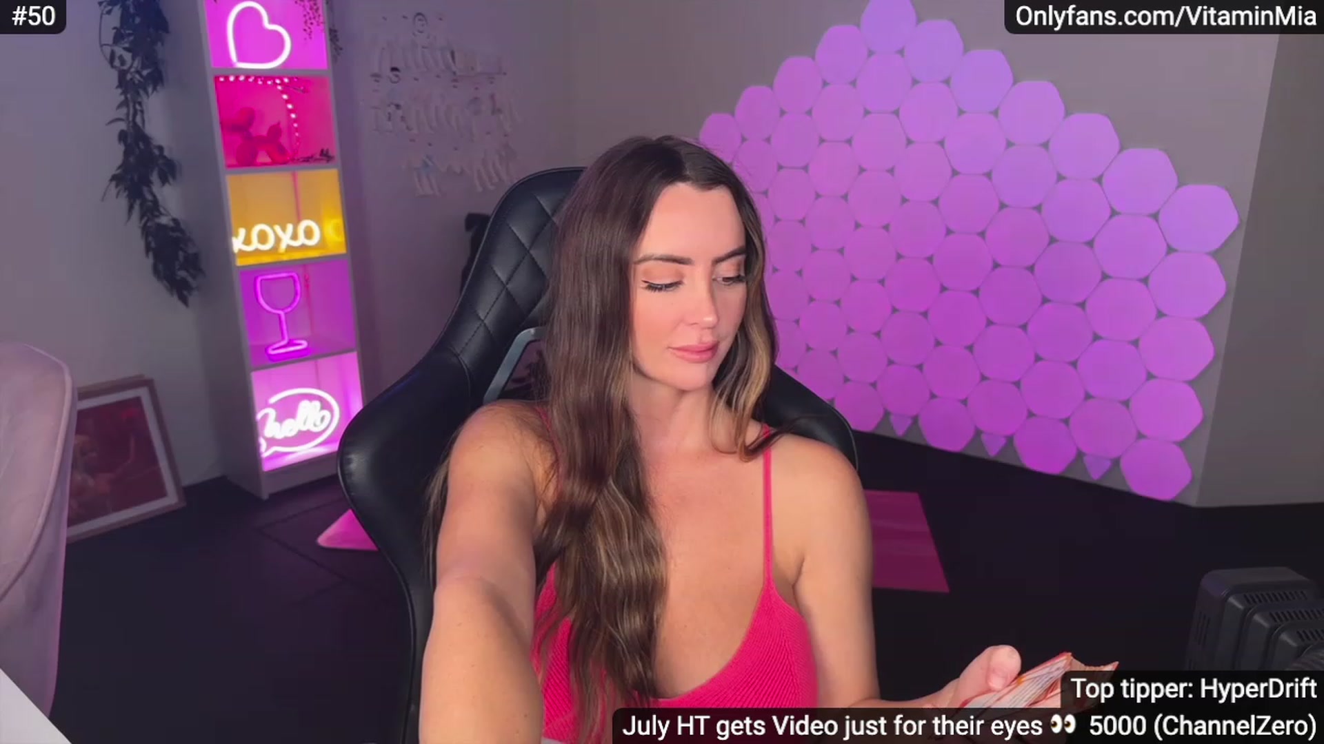 Gallery image thumbnail from MissAustralia's myfreecams stream on, 07/18/2023, 09:27 image 10 of 20