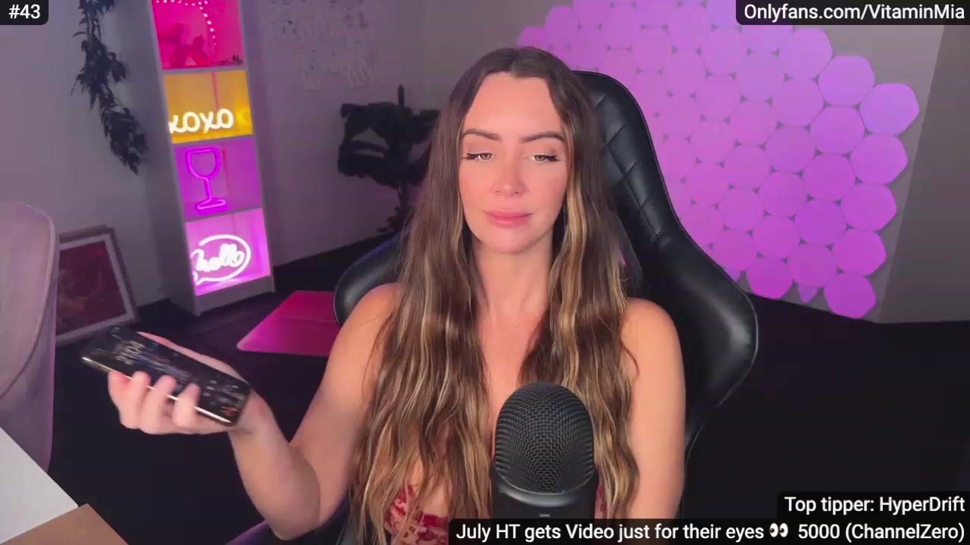 Gallery image thumbnail from MissAustralia's myfreecams stream on, 07/18/2023, 11:55 image 4 of 20