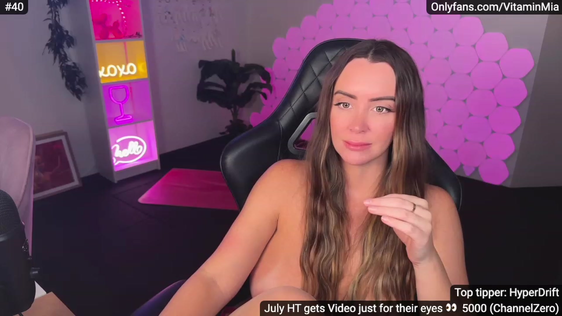 Gallery image thumbnail from MissAustralia's myfreecams stream on, 07/18/2023, 12:29 image 11 of 20