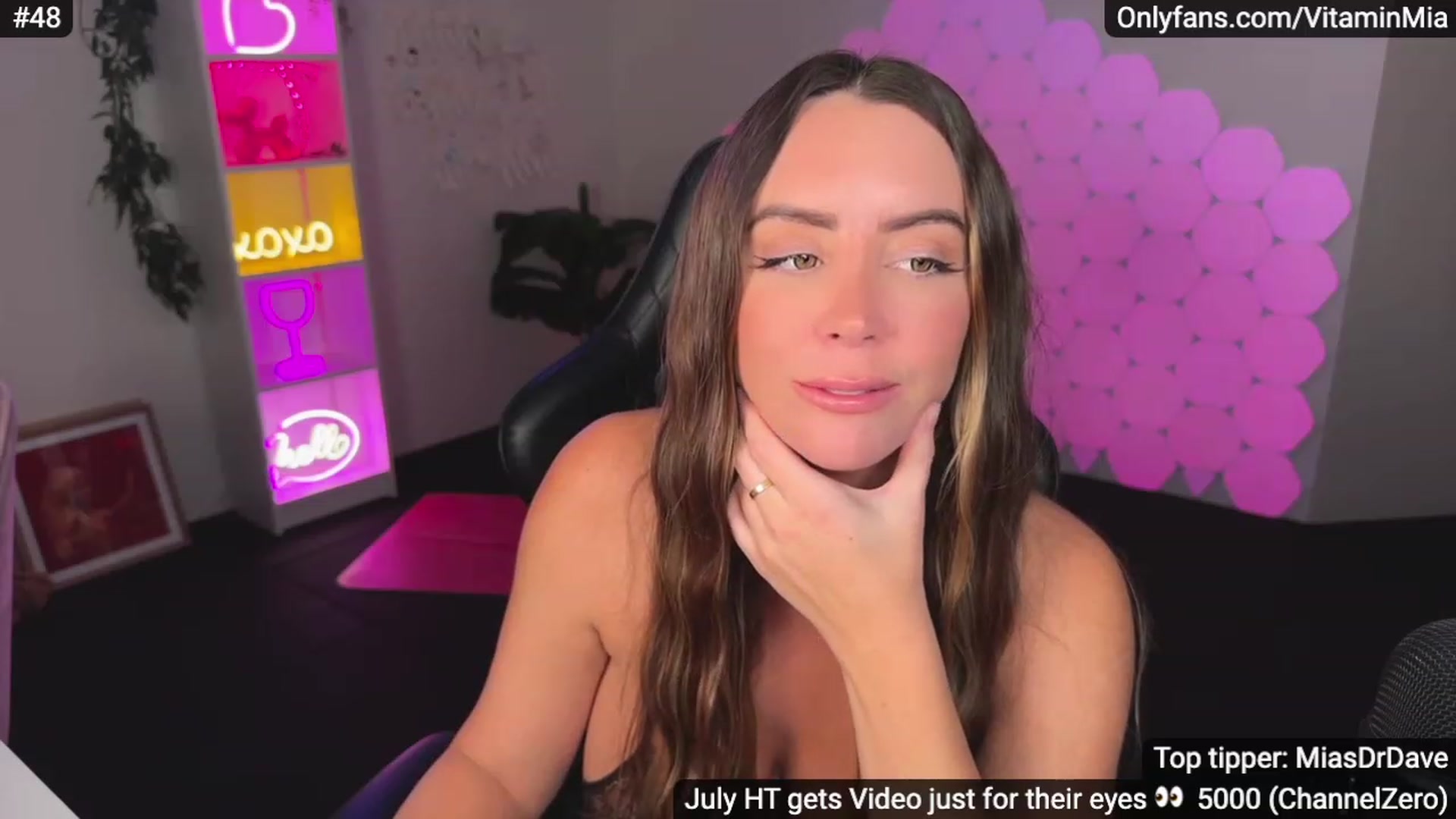 Gallery image thumbnail from MissAustralia's myfreecams stream on, 07/20/2023, 08:10 image 16 of 20