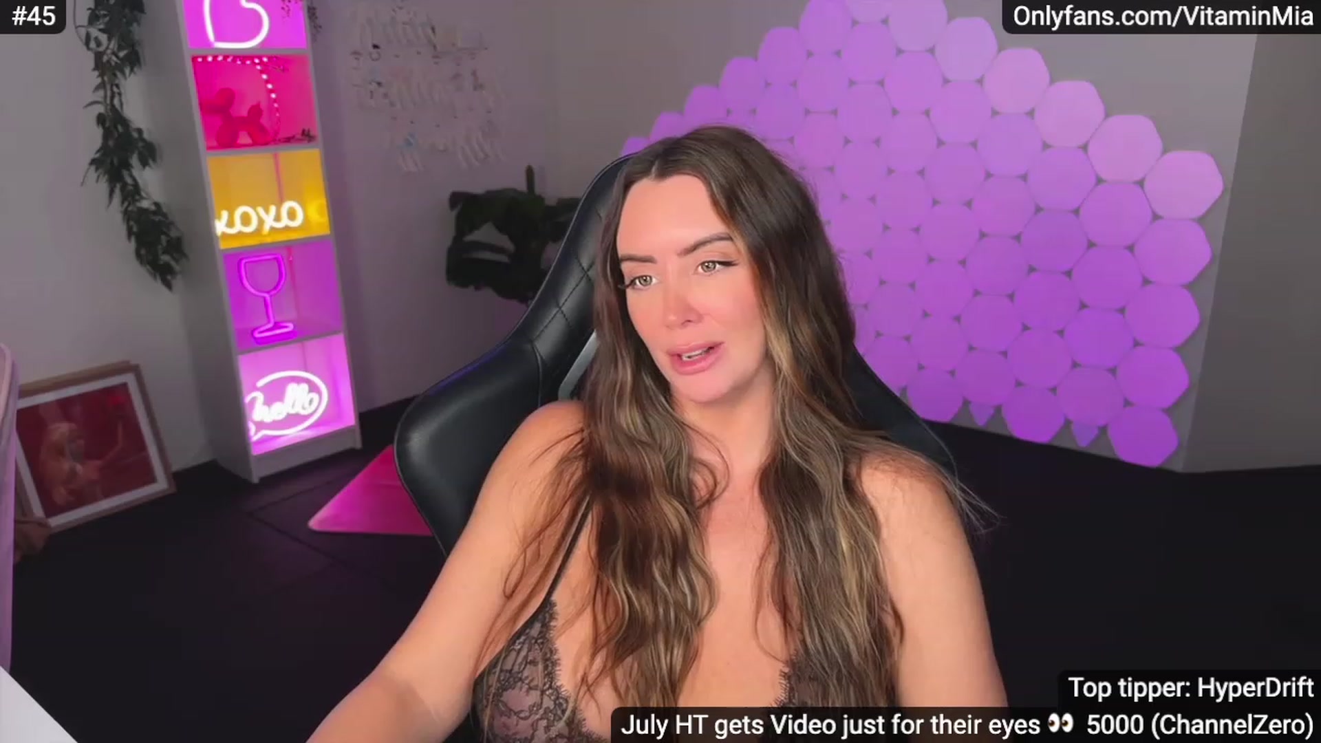 Gallery image thumbnail from MissAustralia's myfreecams stream on, 07/20/2023, 10:56 image 5 of 20