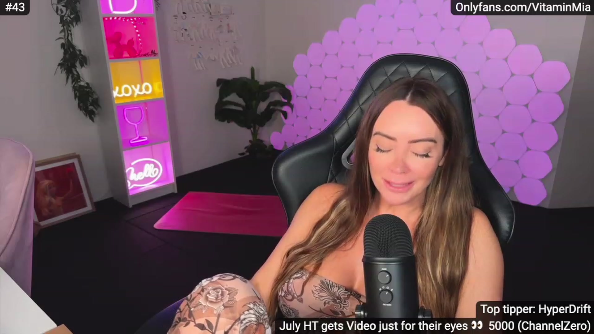 Gallery image thumbnail from MissAustralia's myfreecams stream on, 07/21/2023, 09:26 image 18 of 20