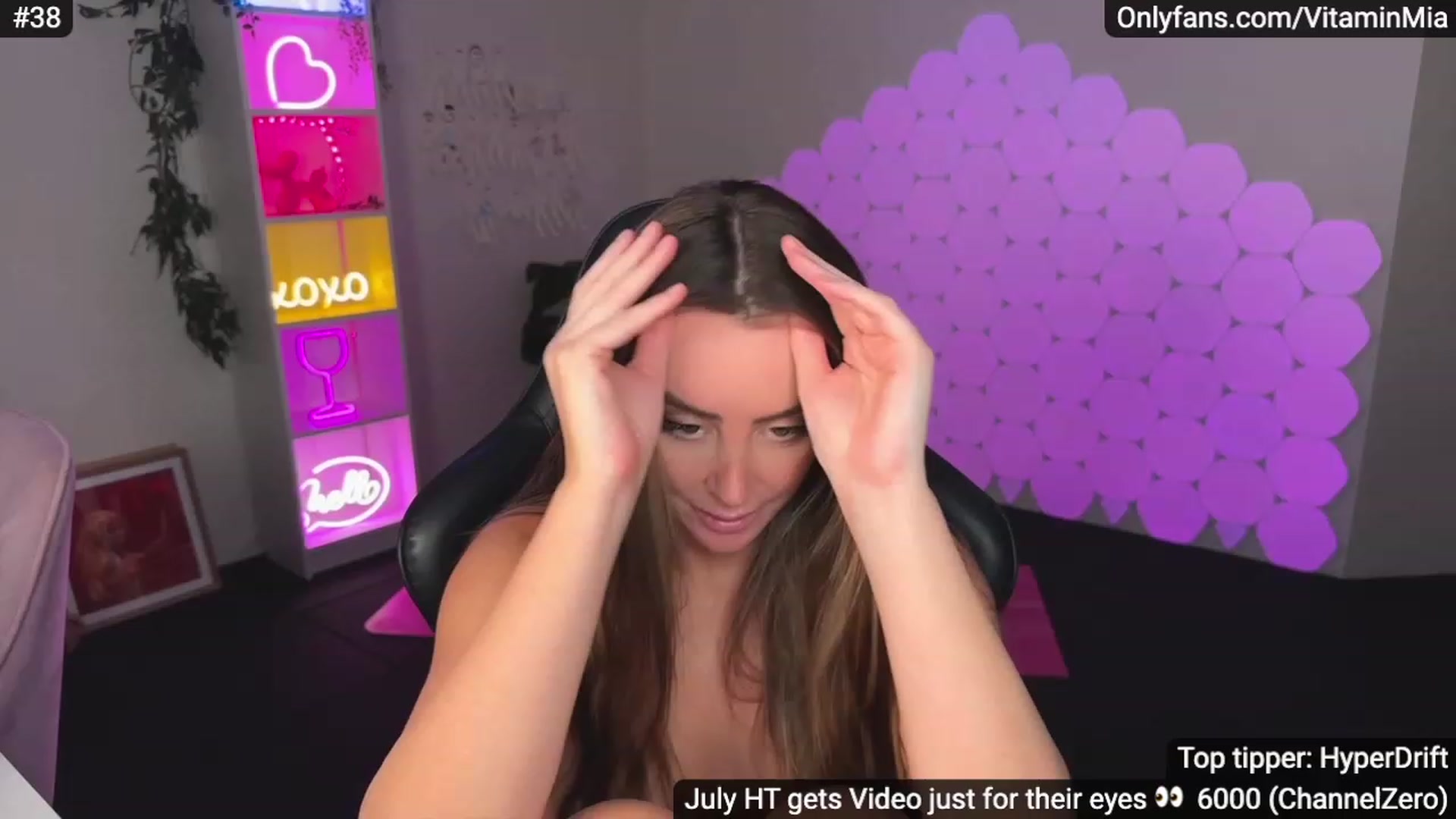 Gallery image thumbnail from MissAustralia's myfreecams stream on, 07/21/2023, 10:58 image 18 of 20