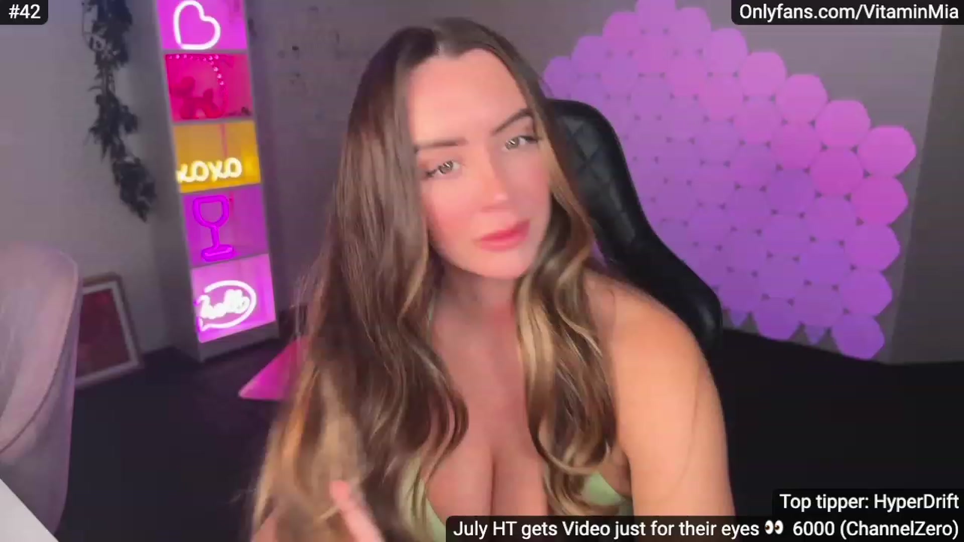 Gallery image thumbnail from MissAustralia's myfreecams stream on, 07/22/2023, 07:38 image 3 of 20