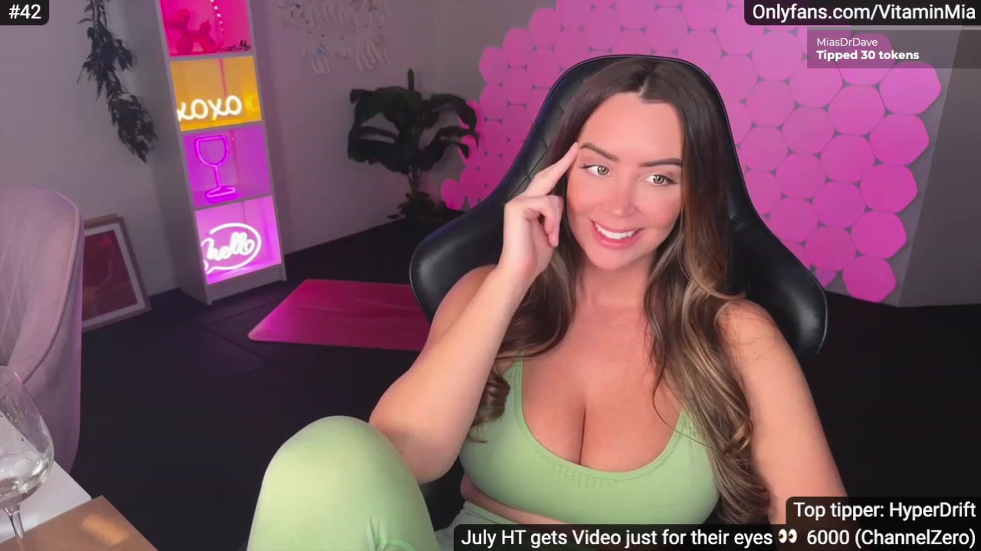 Gallery image thumbnail from MissAustralia's myfreecams stream on, 07/22/2023, 10:25 image 3 of 20