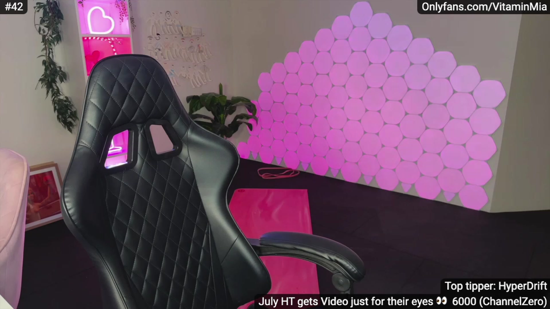 Gallery image thumbnail from MissAustralia's myfreecams stream on, 07/23/2023, 08:53 image 11 of 20