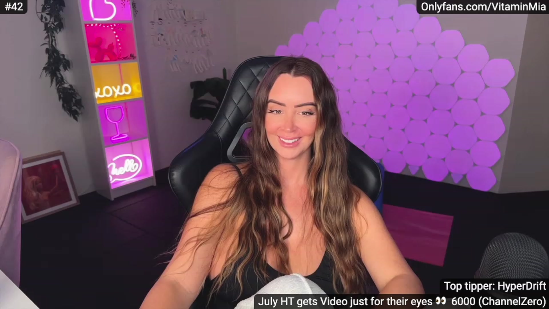 Gallery image thumbnail from MissAustralia's myfreecams stream on, 07/25/2023, 08:59 image 15 of 20