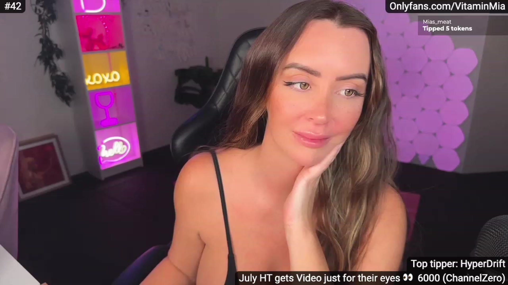 Gallery image thumbnail from MissAustralia's myfreecams stream on, 07/25/2023, 10:10 image 2 of 20