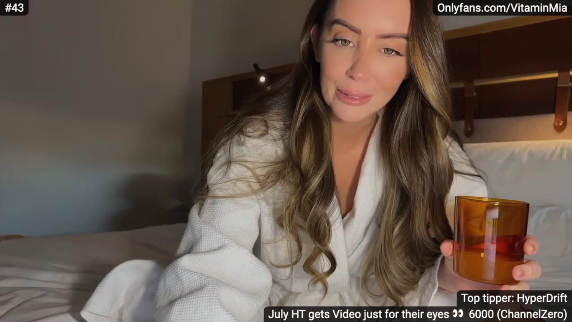 Gallery image thumbnail from MissAustralia's myfreecams stream on, 07/27/2023, 07:44 image 3 of 20