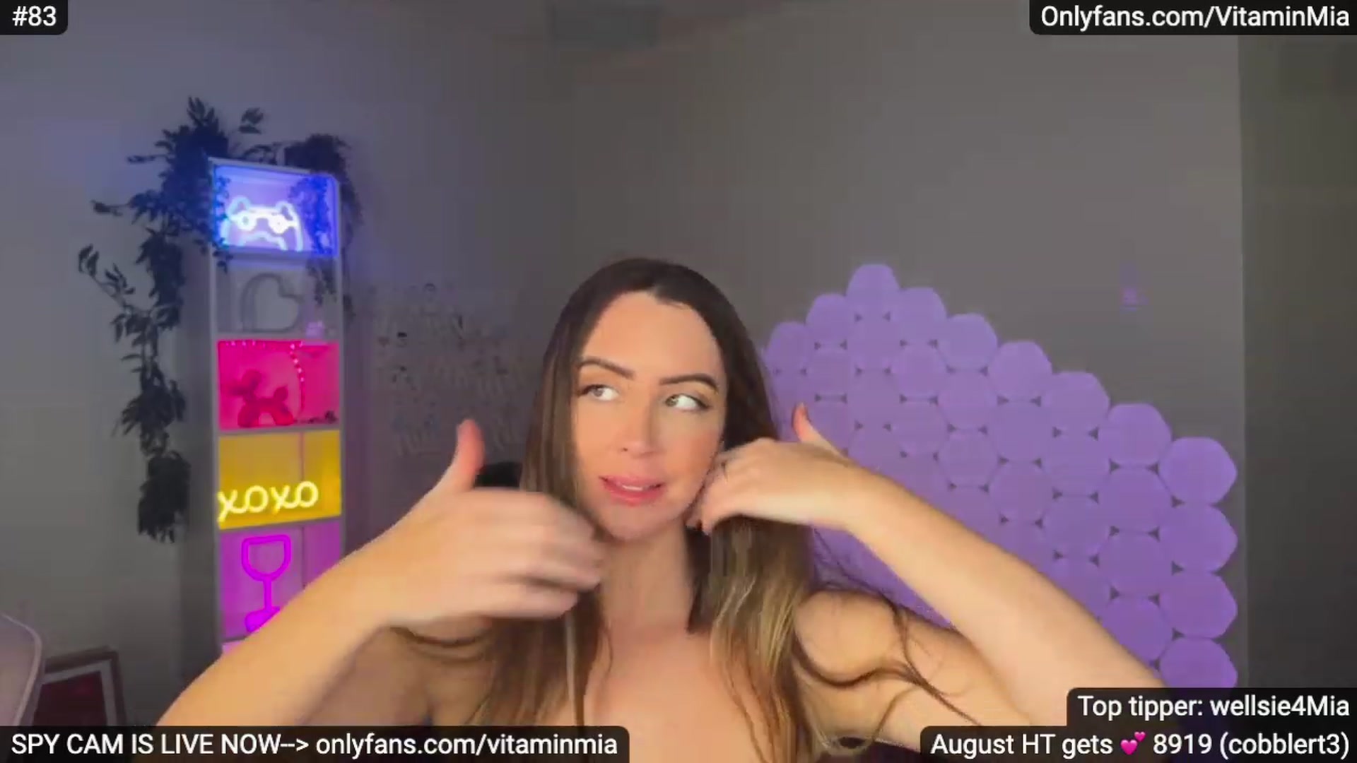 Gallery image thumbnail from MissAustralia's myfreecams stream on, 08/13/2023, 09:30 image 9 of 20