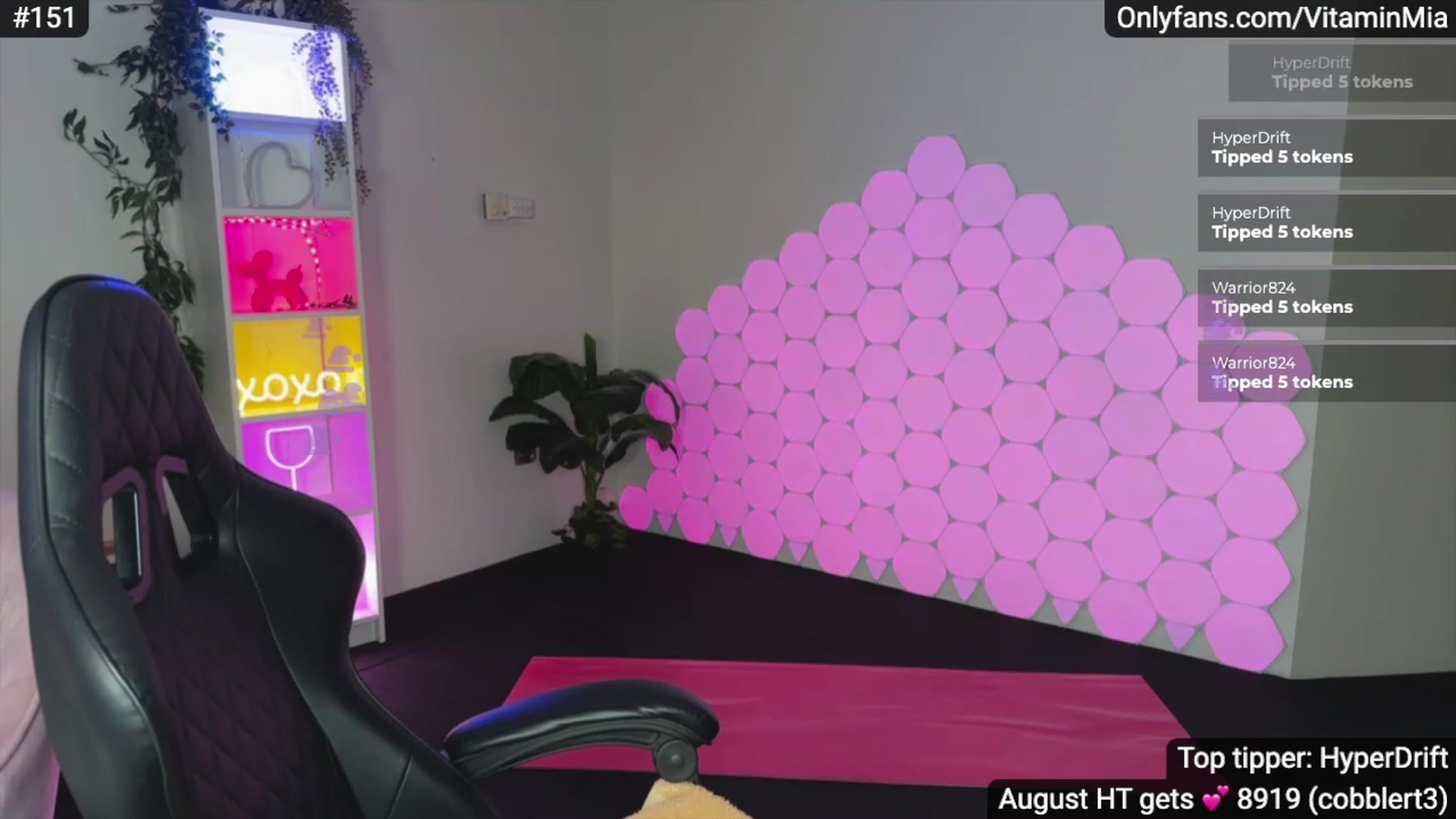 Gallery image thumbnail from MissAustralia's myfreecams stream on, 08/23/2023, 09:32 image 13 of 20