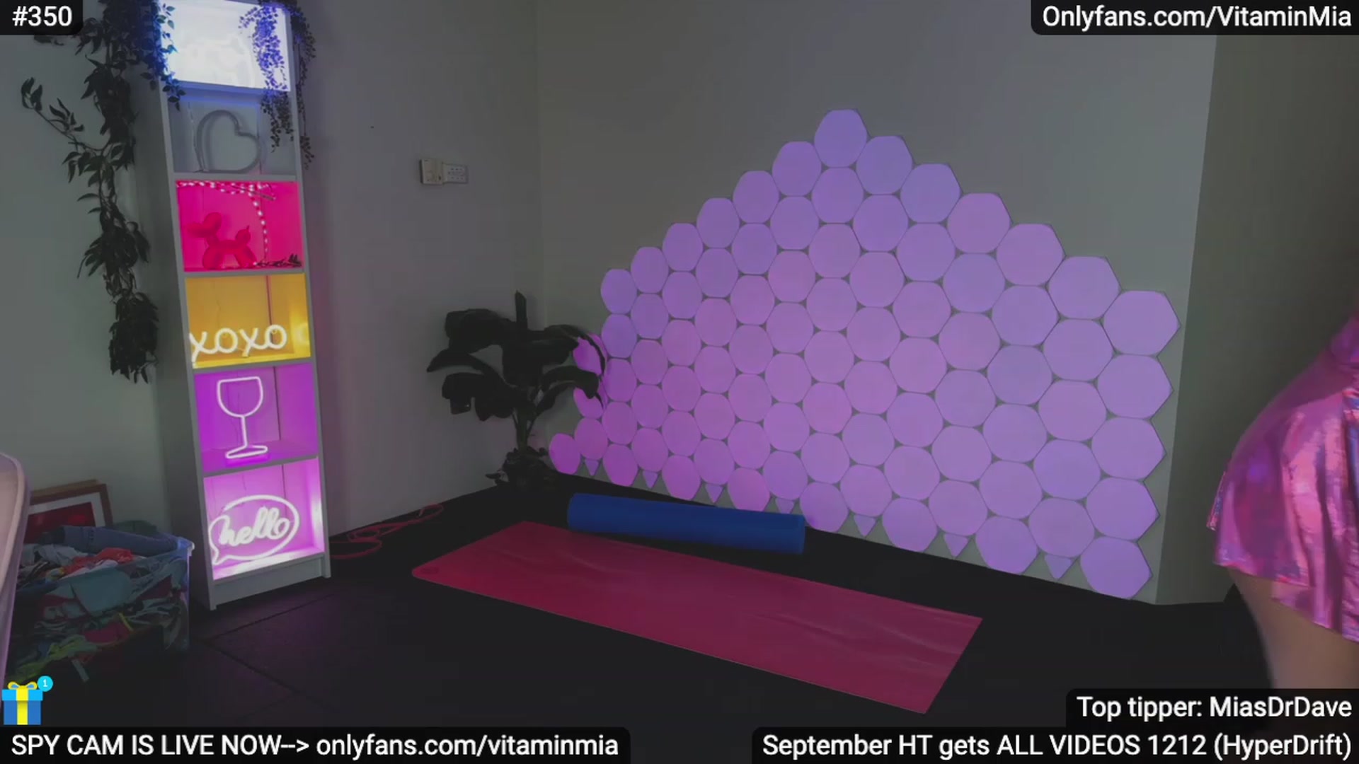 Gallery image thumbnail from MissAustralia's myfreecams stream on, 10/07/2023, 07:31 image 4 of 20