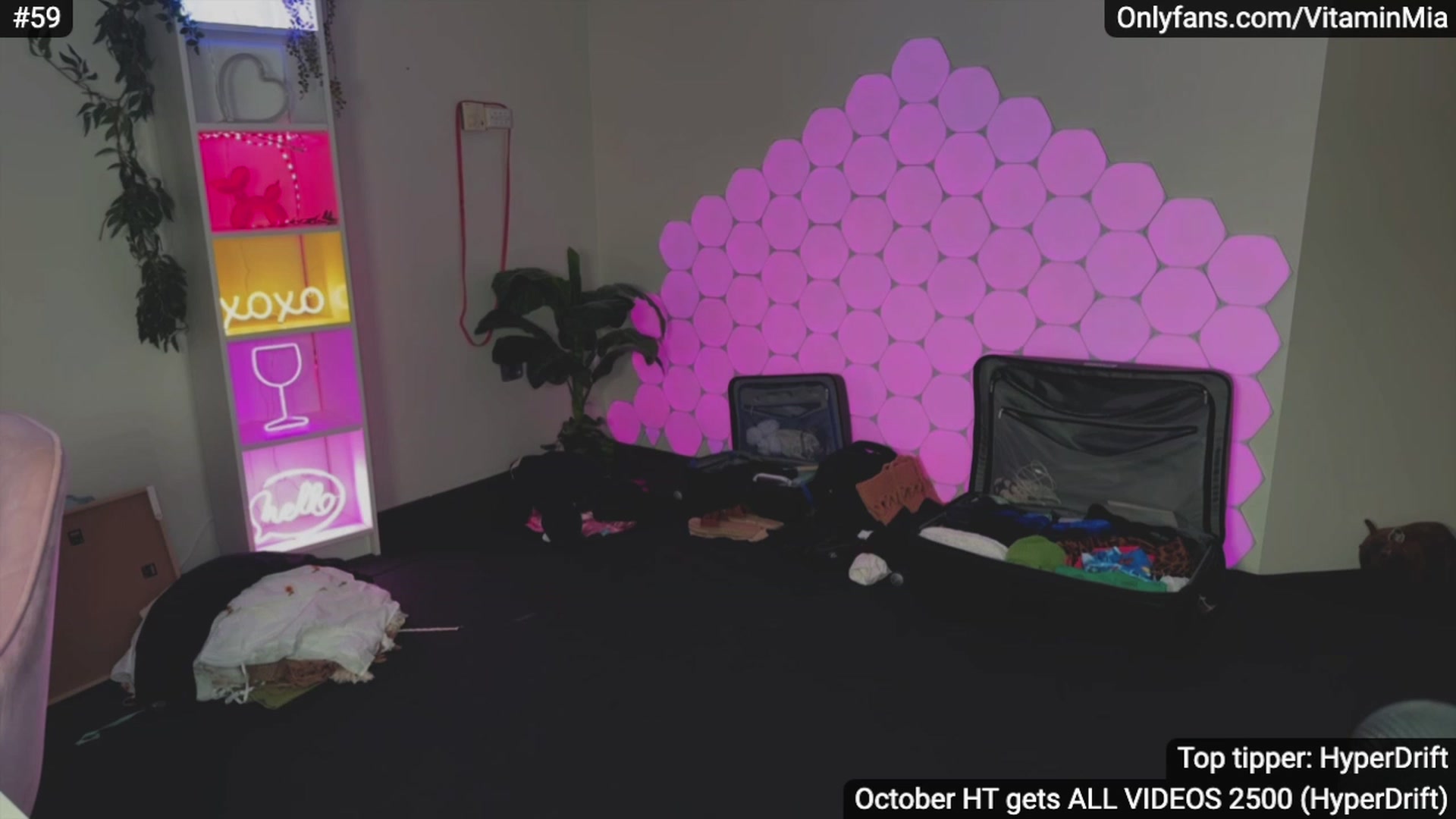 Gallery image thumbnail from MissAustralia's myfreecams stream on, 10/13/2023, 09:06 image 16 of 20