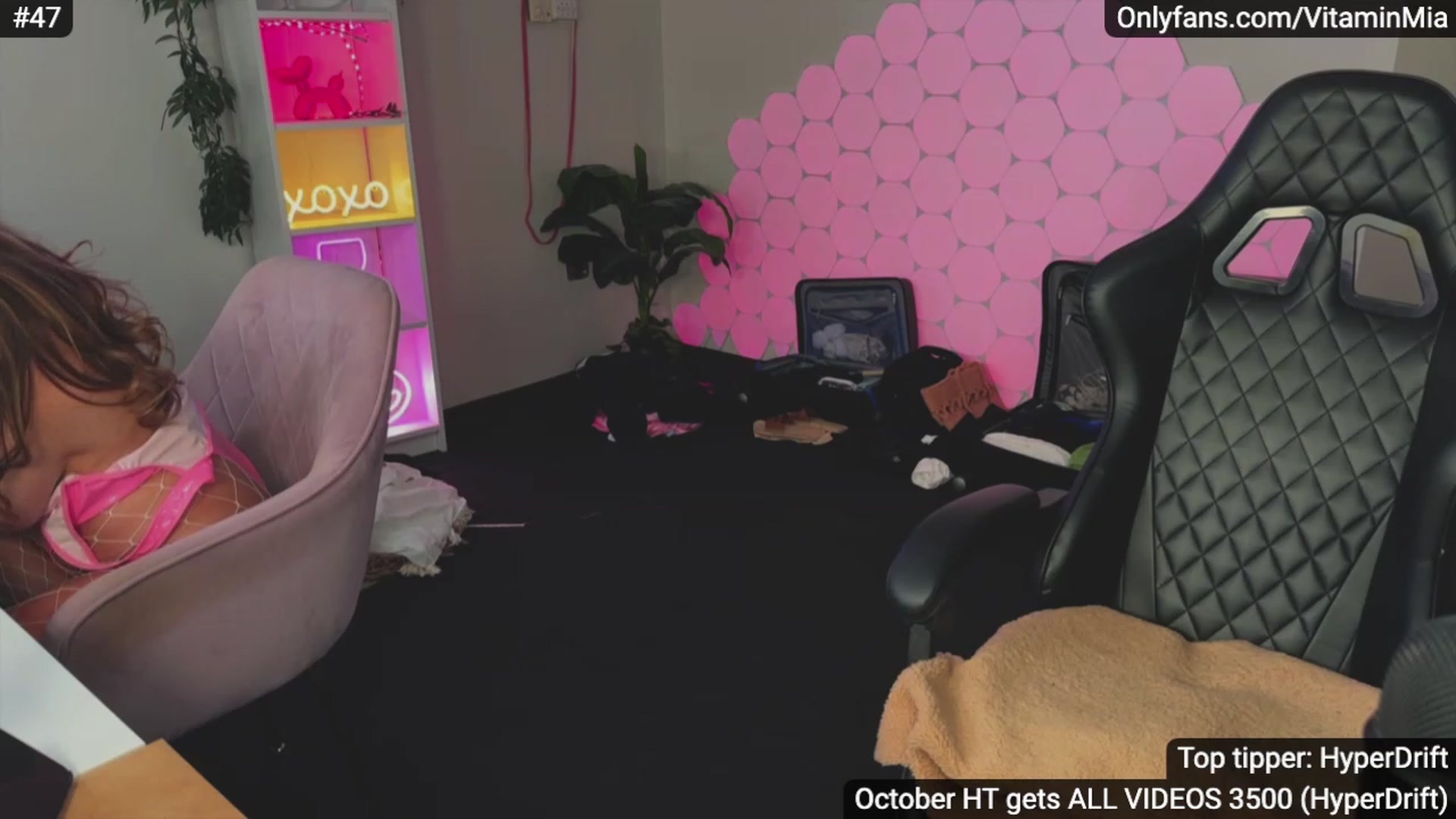 Gallery image thumbnail from MissAustralia's myfreecams stream on, 10/13/2023, 11:20 image 19 of 20
