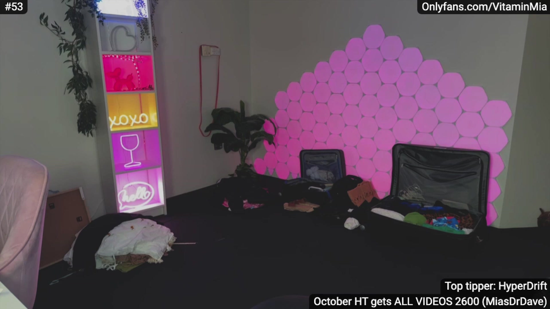 Gallery image thumbnail from MissAustralia's myfreecams stream on, 10/13/2023, 11:20 image 2 of 20