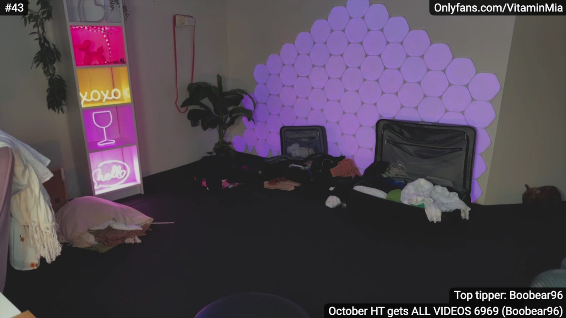 Gallery image thumbnail from MissAustralia's myfreecams stream on, 10/15/2023, 09:29 image 20 of 20