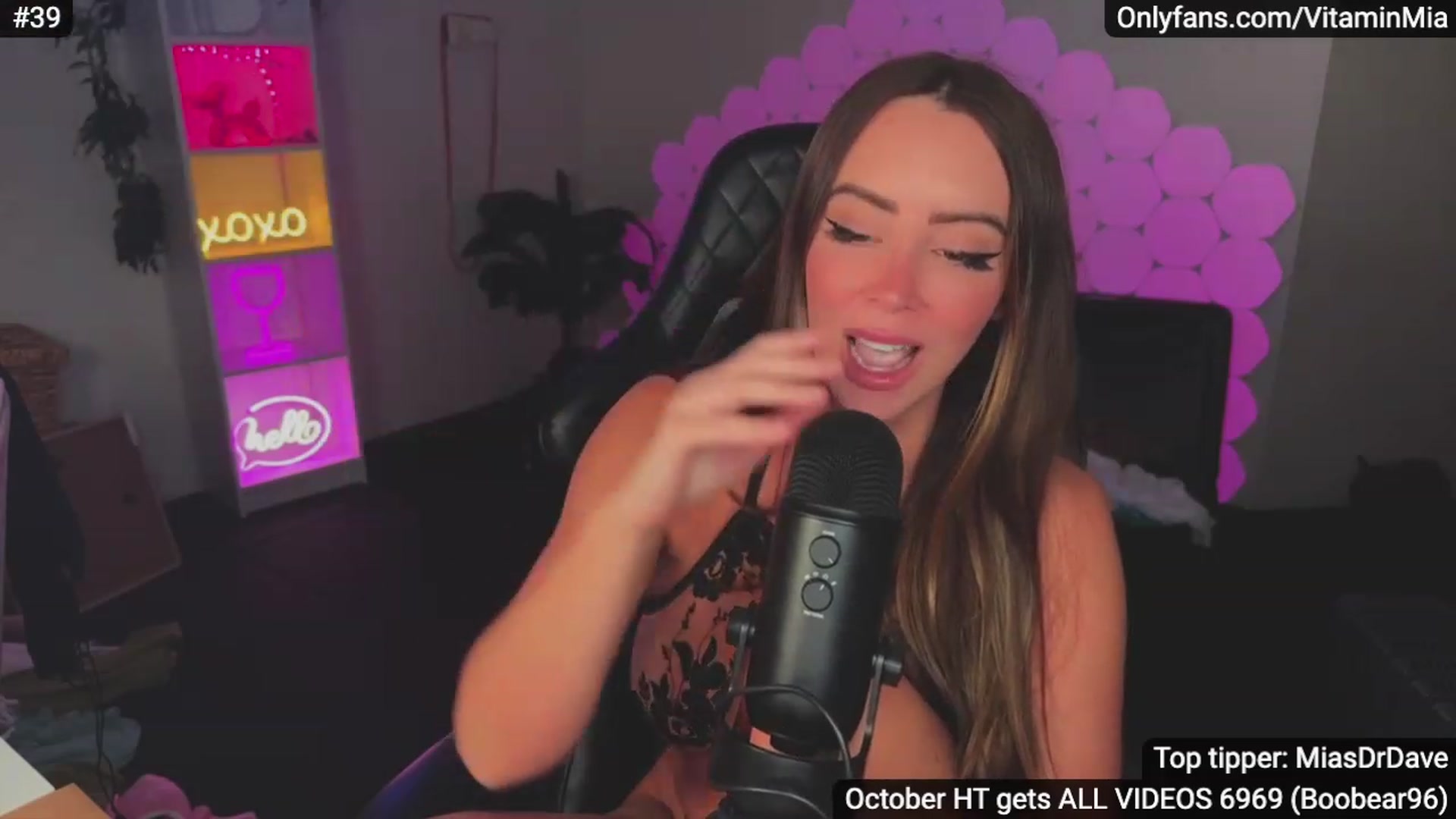 Gallery image thumbnail from MissAustralia's myfreecams stream on, 10/16/2023, 11:34 image 15 of 20