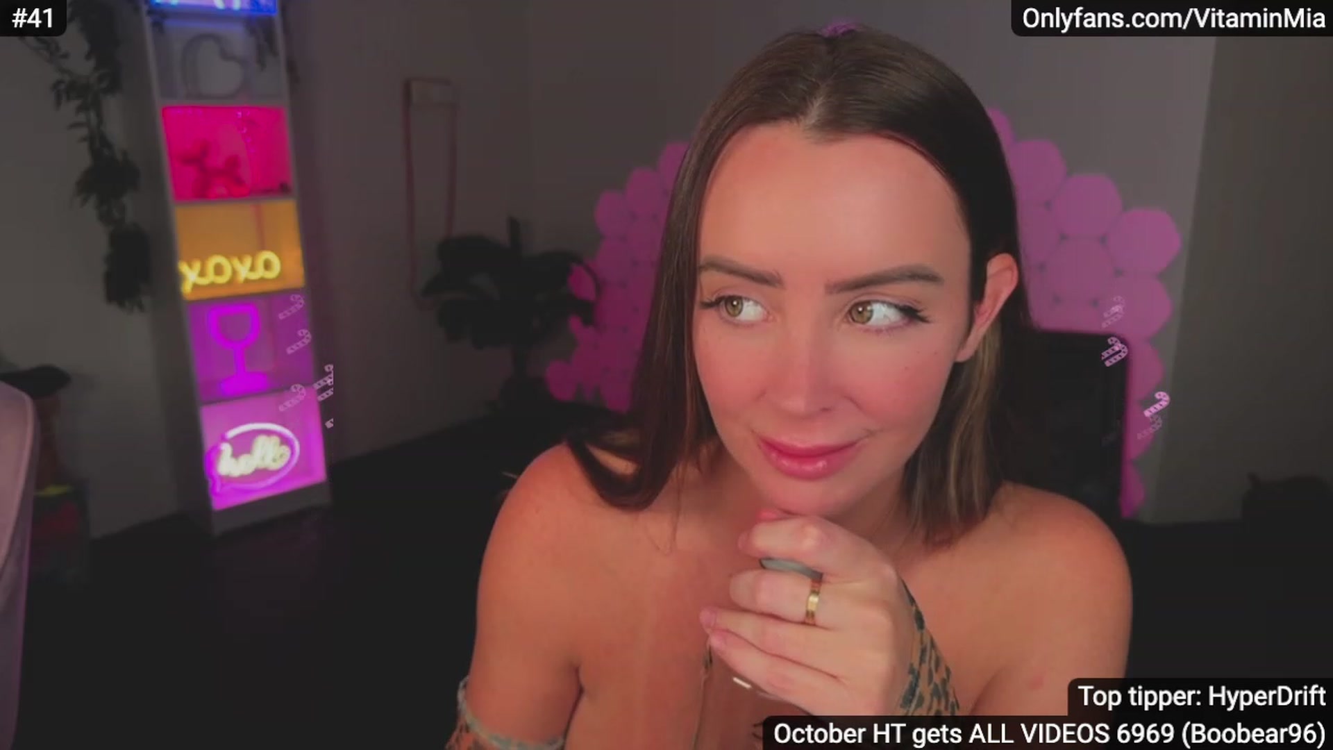 Gallery image thumbnail from MissAustralia's myfreecams stream on, 10/18/2023, 09:39 image 17 of 20