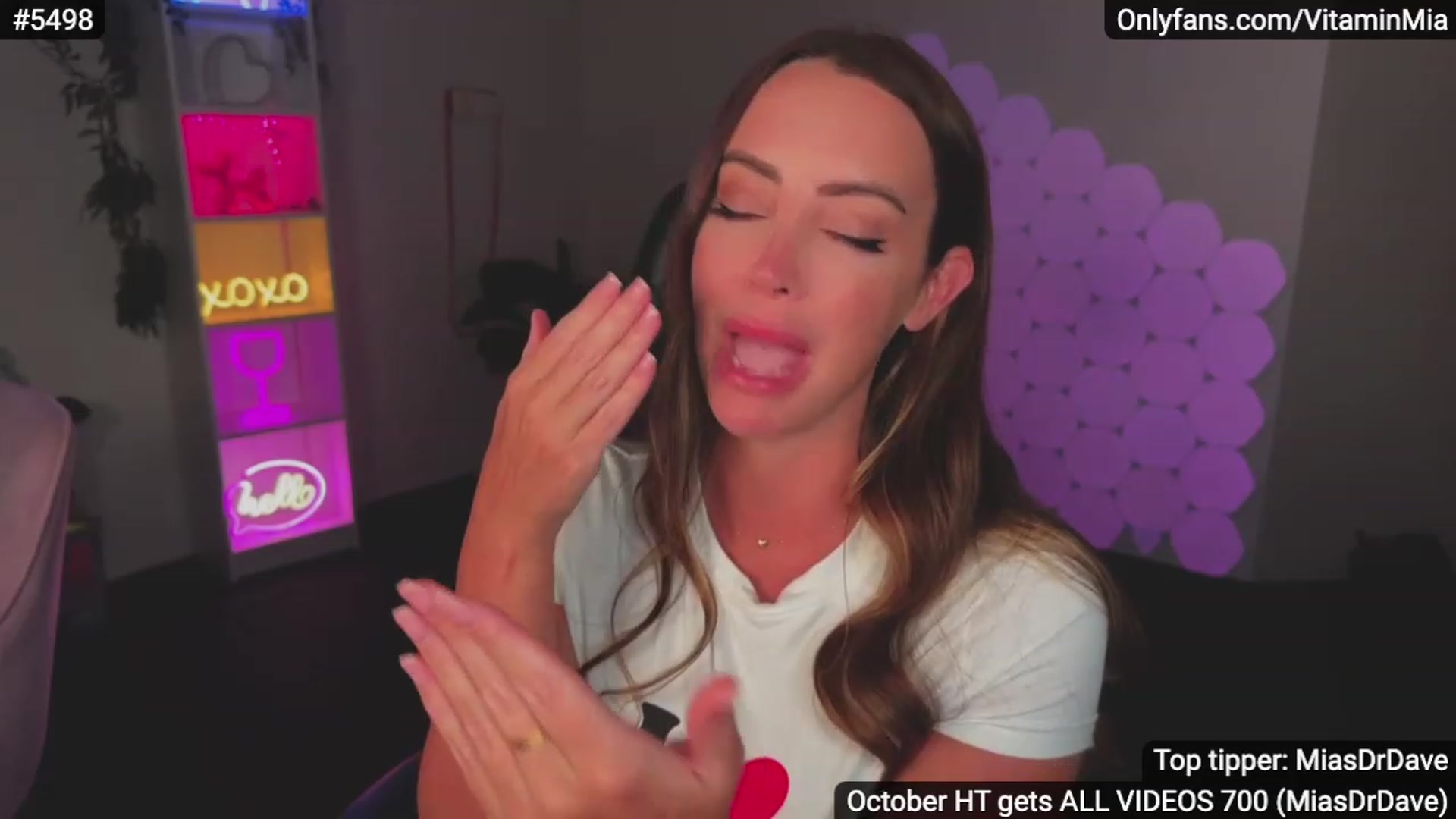 Gallery image thumbnail from MissAustralia's myfreecams stream on, 11/15/2023, 09:02 image 4 of 20