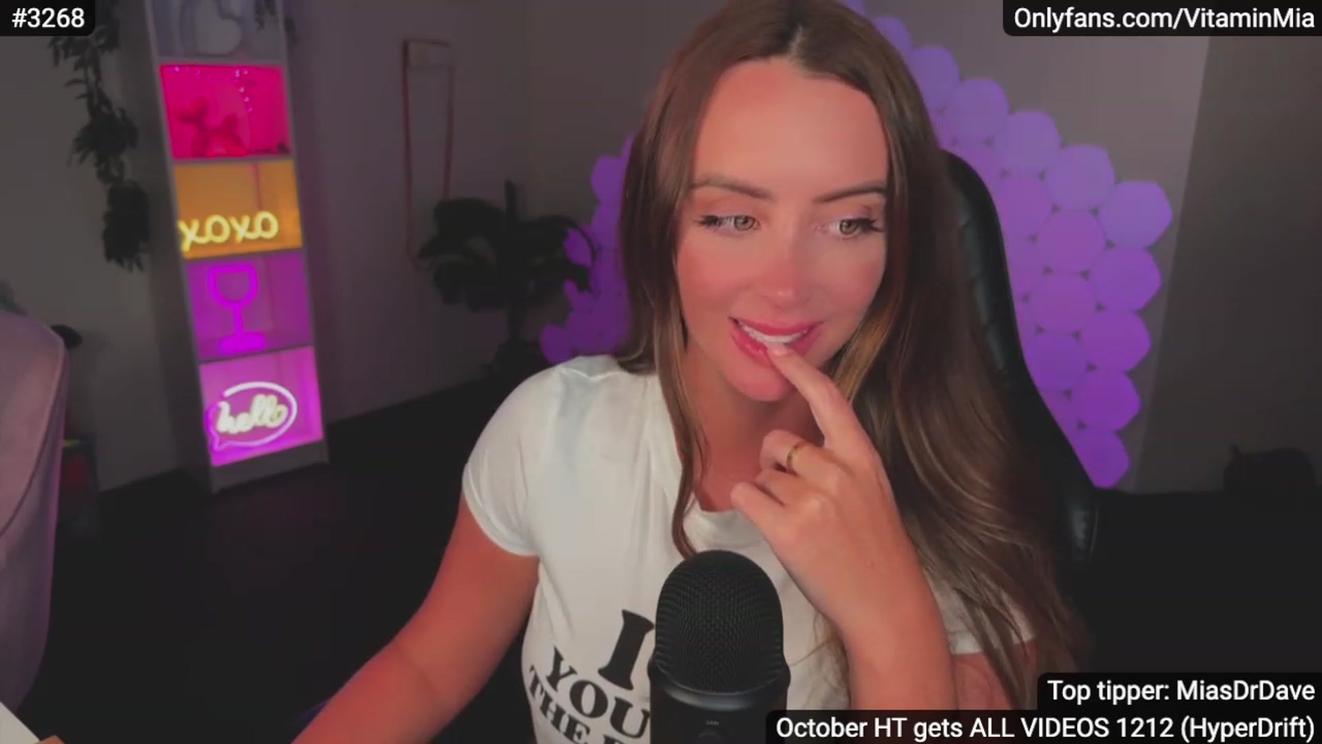 Gallery image thumbnail from MissAustralia's myfreecams stream on, 11/15/2023, 09:02 image 11 of 20