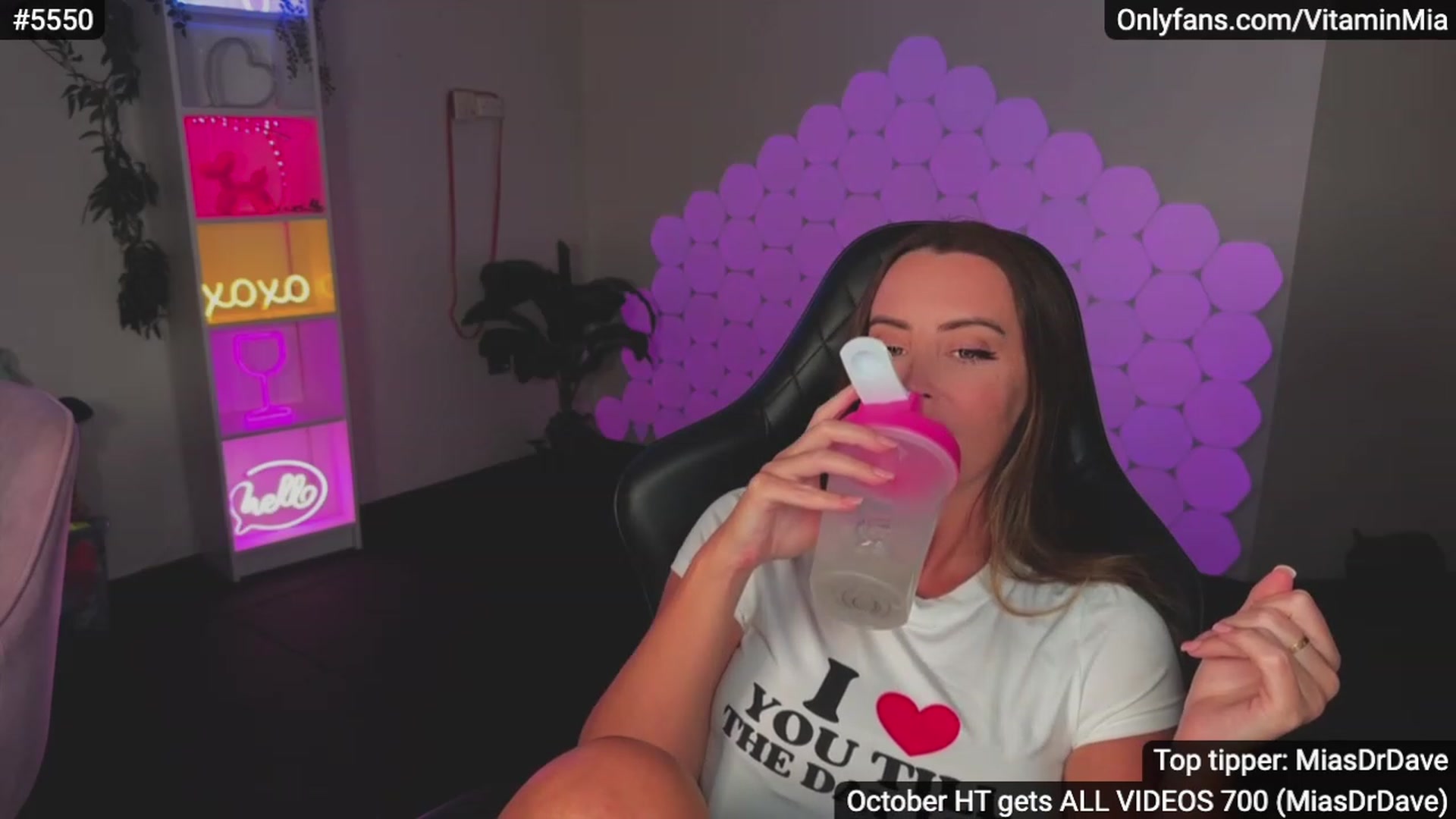 Gallery image thumbnail from MissAustralia's myfreecams stream on, 11/15/2023, 09:02 image 3 of 20
