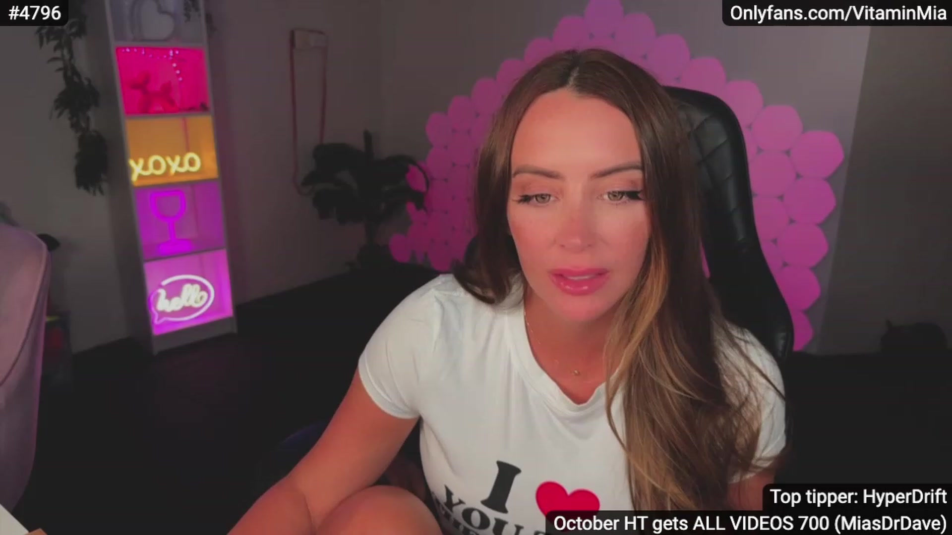 Gallery image thumbnail from MissAustralia's myfreecams stream on, 11/15/2023, 09:02 image 7 of 20