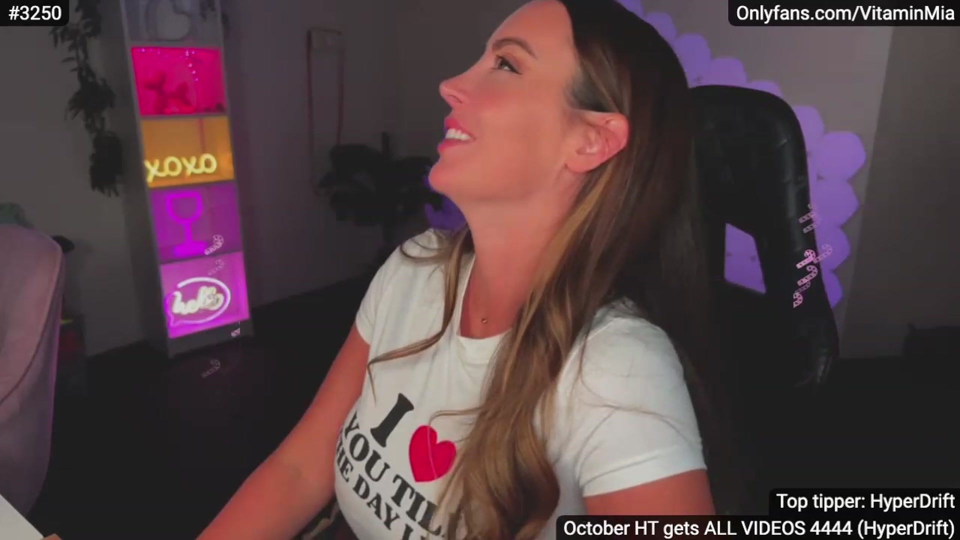 Gallery image thumbnail from MissAustralia's myfreecams stream on, 11/15/2023, 09:02 image 12 of 20