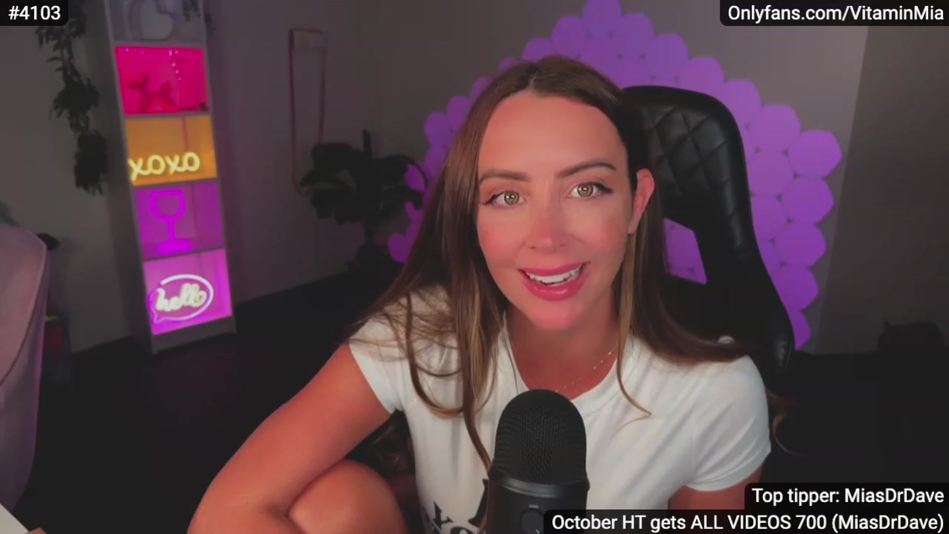 Gallery image thumbnail from MissAustralia's myfreecams stream on, 11/15/2023, 09:02 image 9 of 20