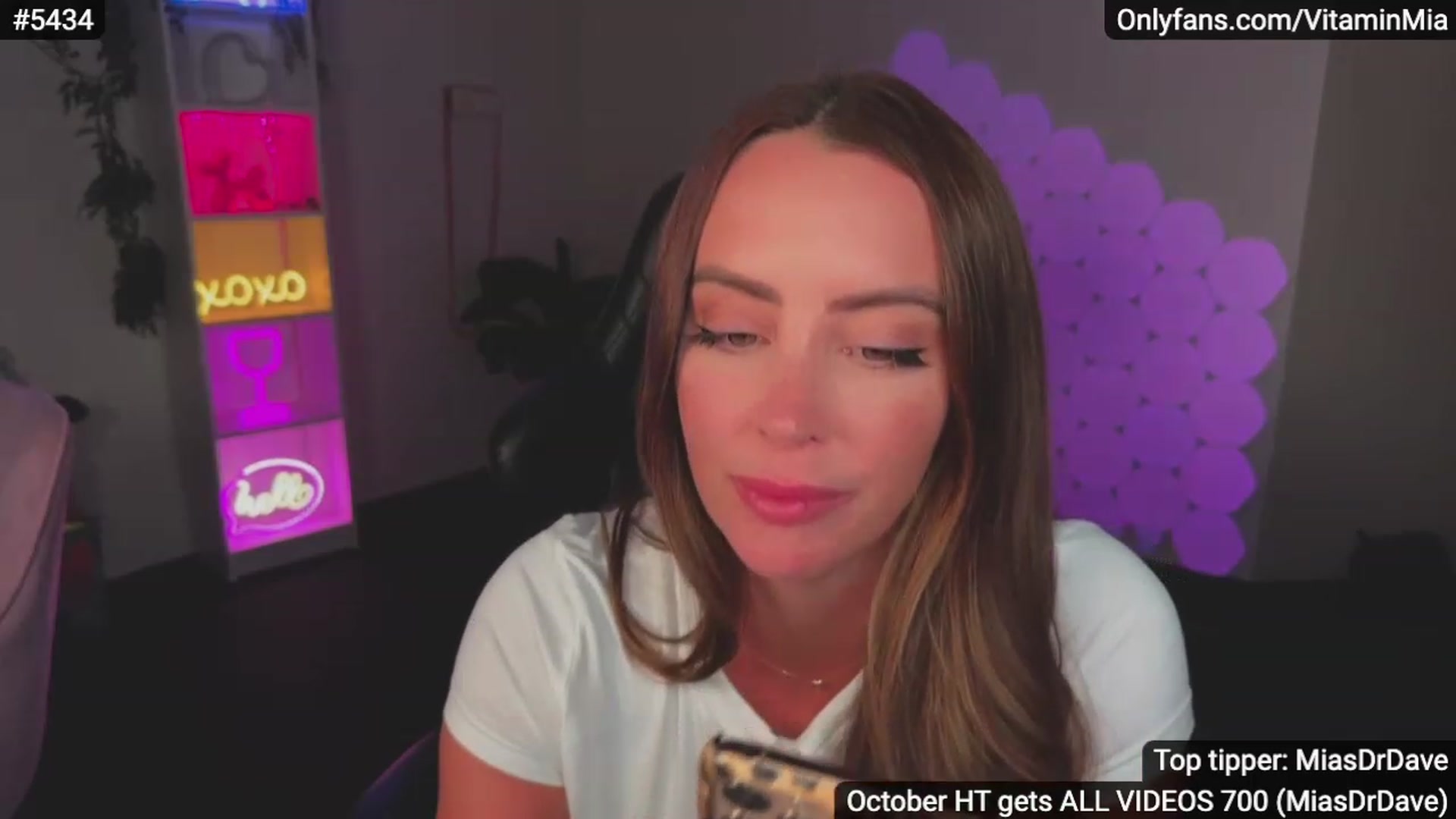 Gallery image thumbnail from MissAustralia's myfreecams stream on, 11/15/2023, 09:02 image 5 of 20