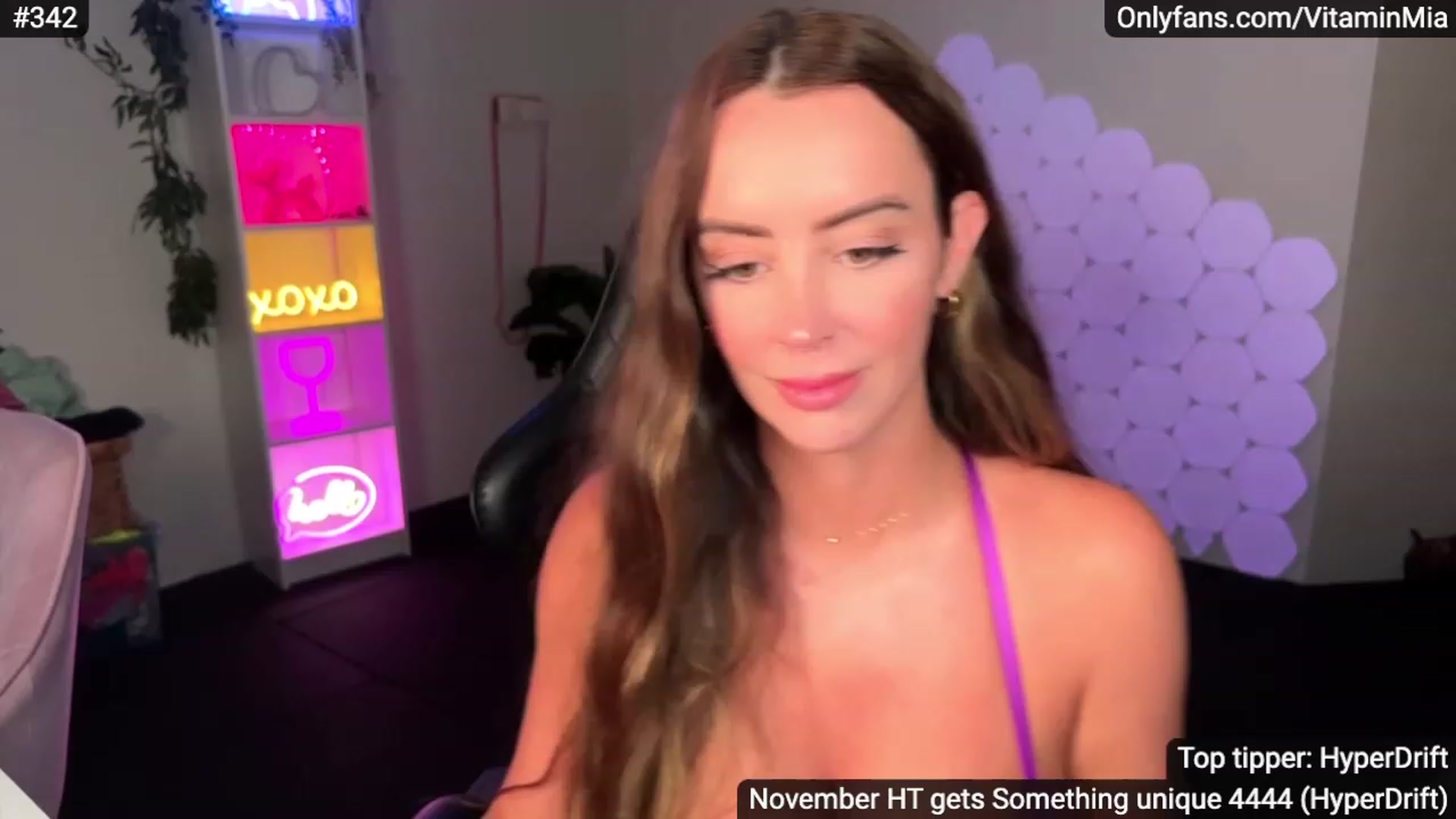 Gallery image thumbnail from MissAustralia's myfreecams stream on, 11/19/2023, 08:56 image 5 of 20
