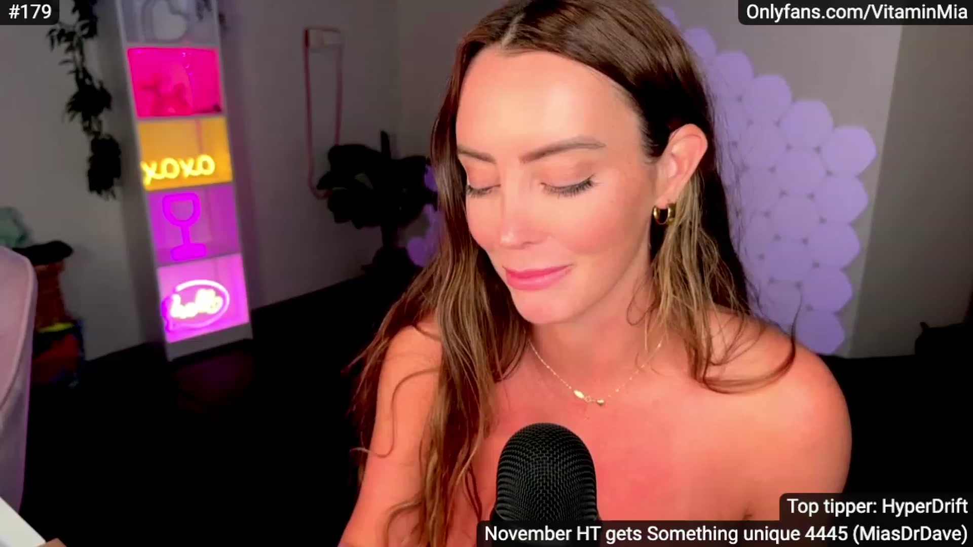 Gallery image thumbnail from MissAustralia's myfreecams stream on, 11/19/2023, 12:32 image 18 of 20
