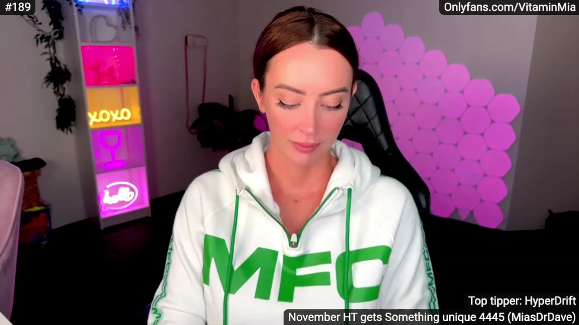 Gallery image thumbnail from MissAustralia's myfreecams stream on, 11/21/2023, 07:12 image 4 of 20