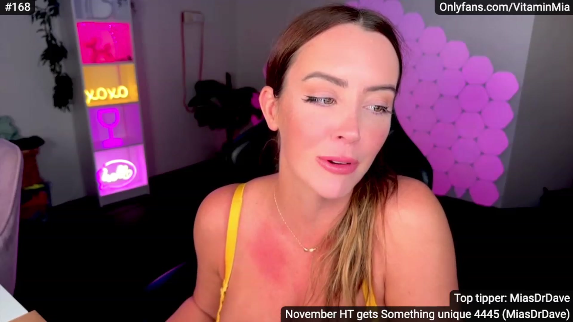 Gallery image thumbnail from MissAustralia's myfreecams stream on, 11/21/2023, 07:21 image 12 of 20