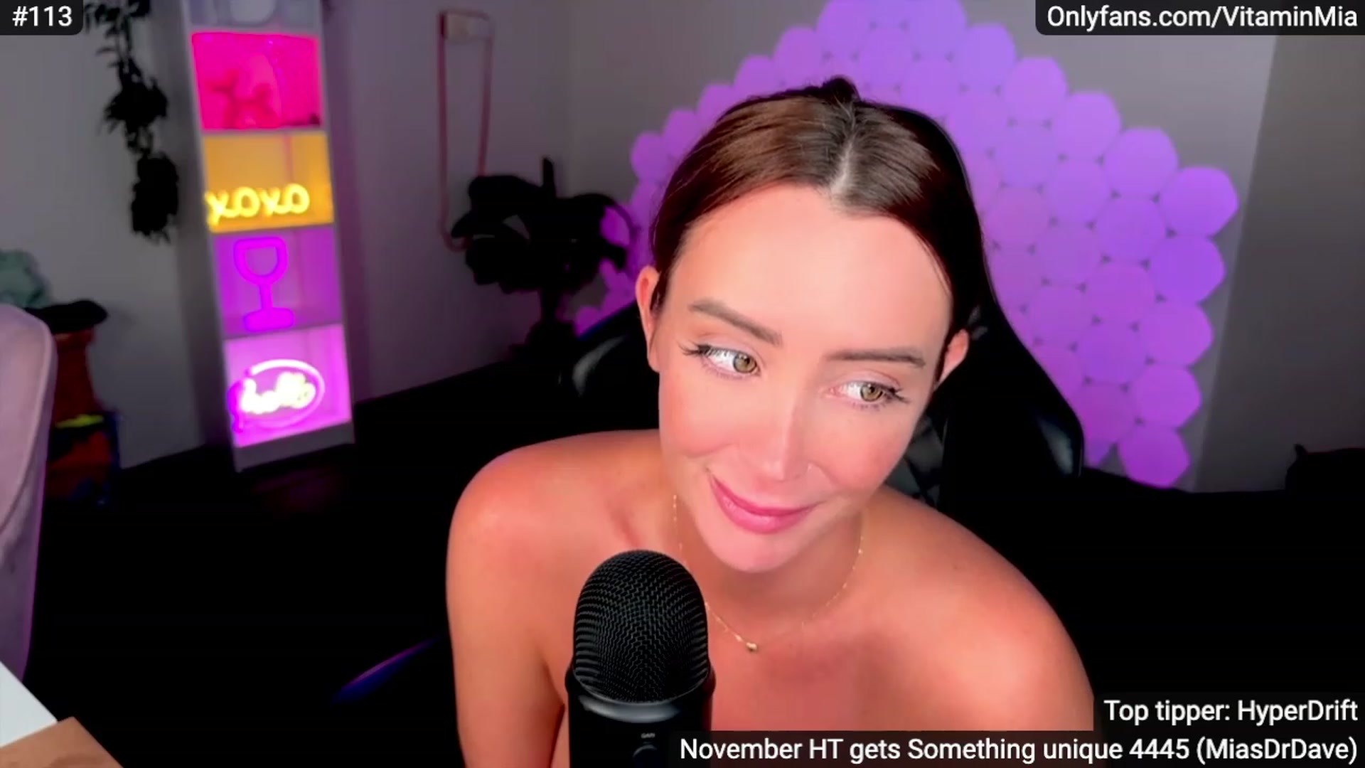 Gallery image thumbnail from MissAustralia's myfreecams stream on, 11/21/2023, 15:06 image 8 of 20