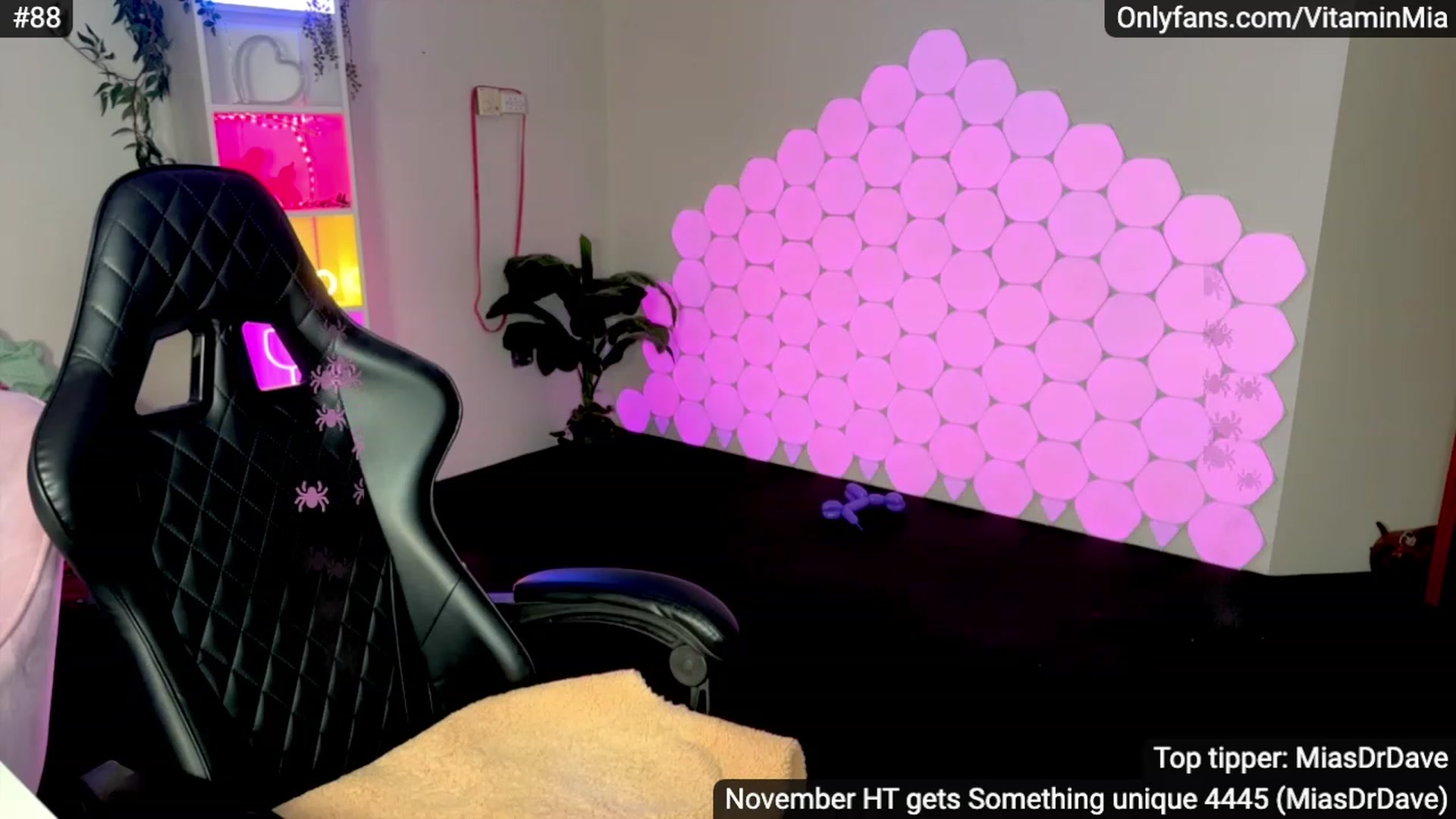 Gallery image thumbnail from MissAustralia's myfreecams stream on, 11/23/2023, 11:06 image 3 of 20