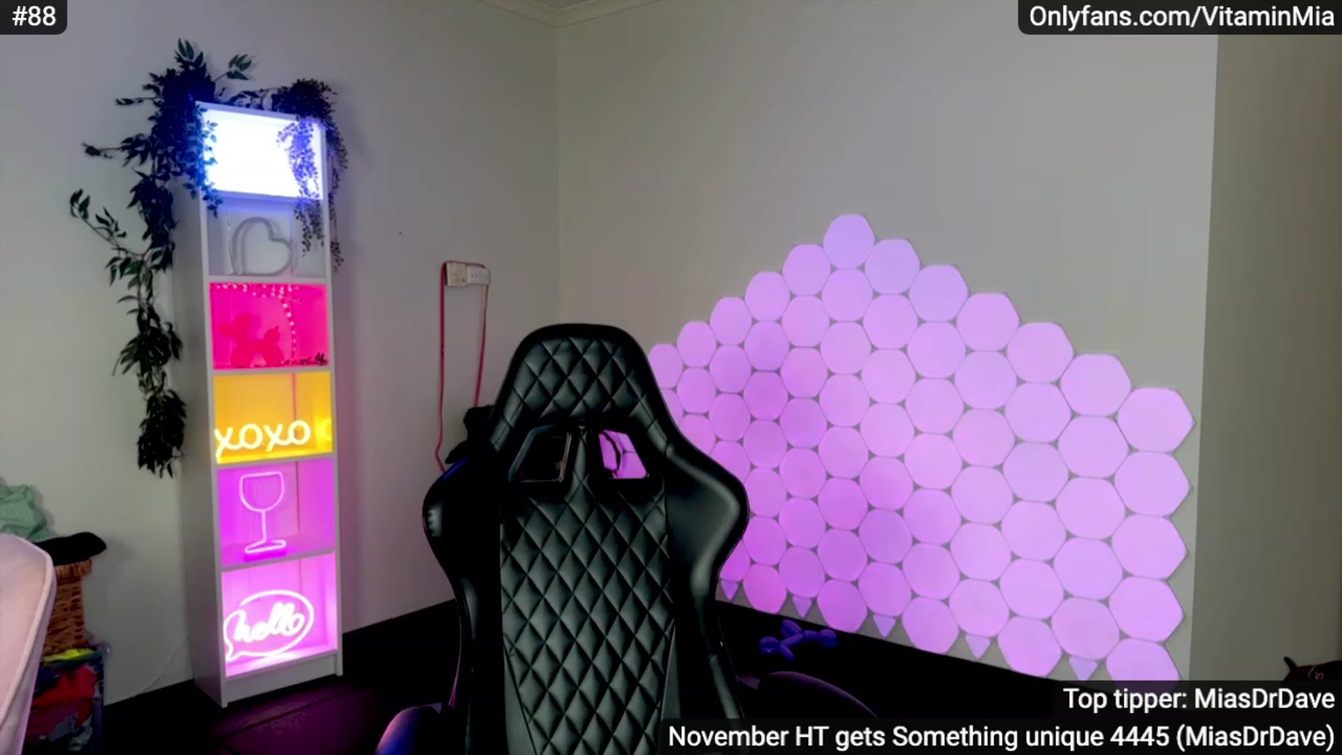 Gallery image thumbnail from MissAustralia's myfreecams stream on, 11/23/2023, 11:06 image 5 of 20