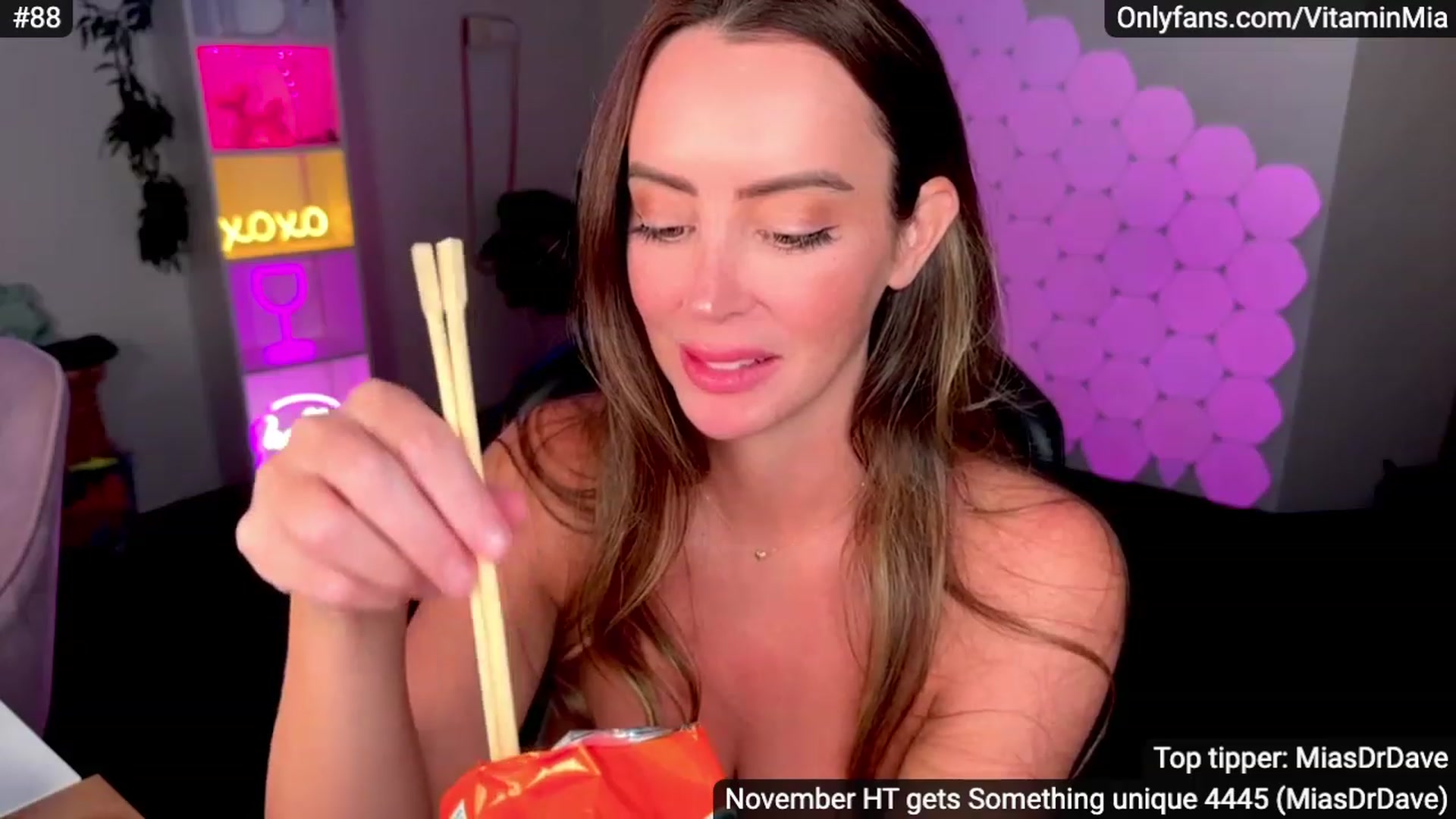 Gallery image thumbnail from MissAustralia's myfreecams stream on, 11/23/2023, 11:06 image 6 of 20
