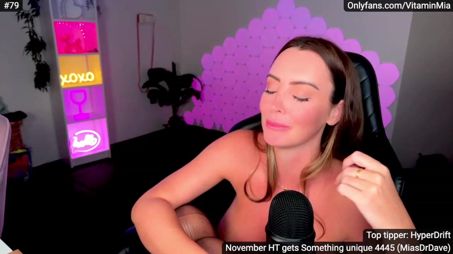 Gallery image thumbnail from MissAustralia's myfreecams stream on, 11/23/2023, 13:06 image 9 of 20
