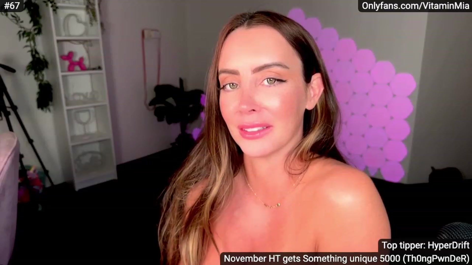 Gallery image thumbnail from MissAustralia's myfreecams stream on, 11/25/2023, 10:20 image 16 of 20