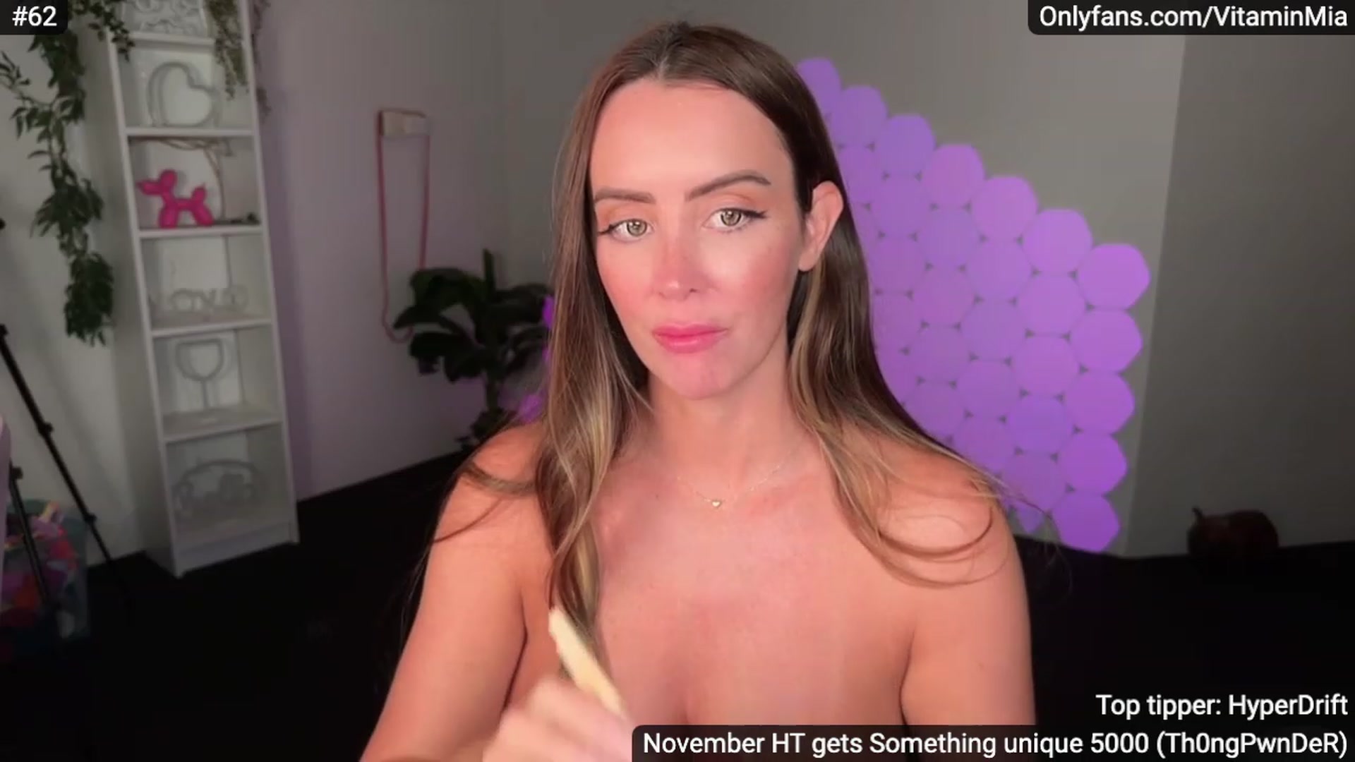 Gallery image thumbnail from MissAustralia's myfreecams stream on, 11/25/2023, 11:56 image 17 of 20