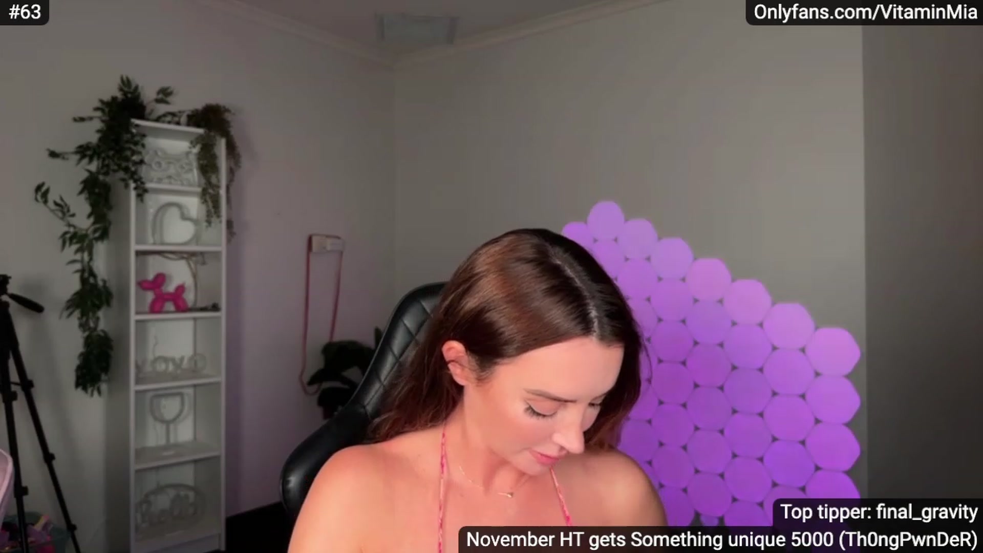 Gallery image thumbnail from MissAustralia's myfreecams stream on, 11/27/2023, 08:03 image 9 of 20
