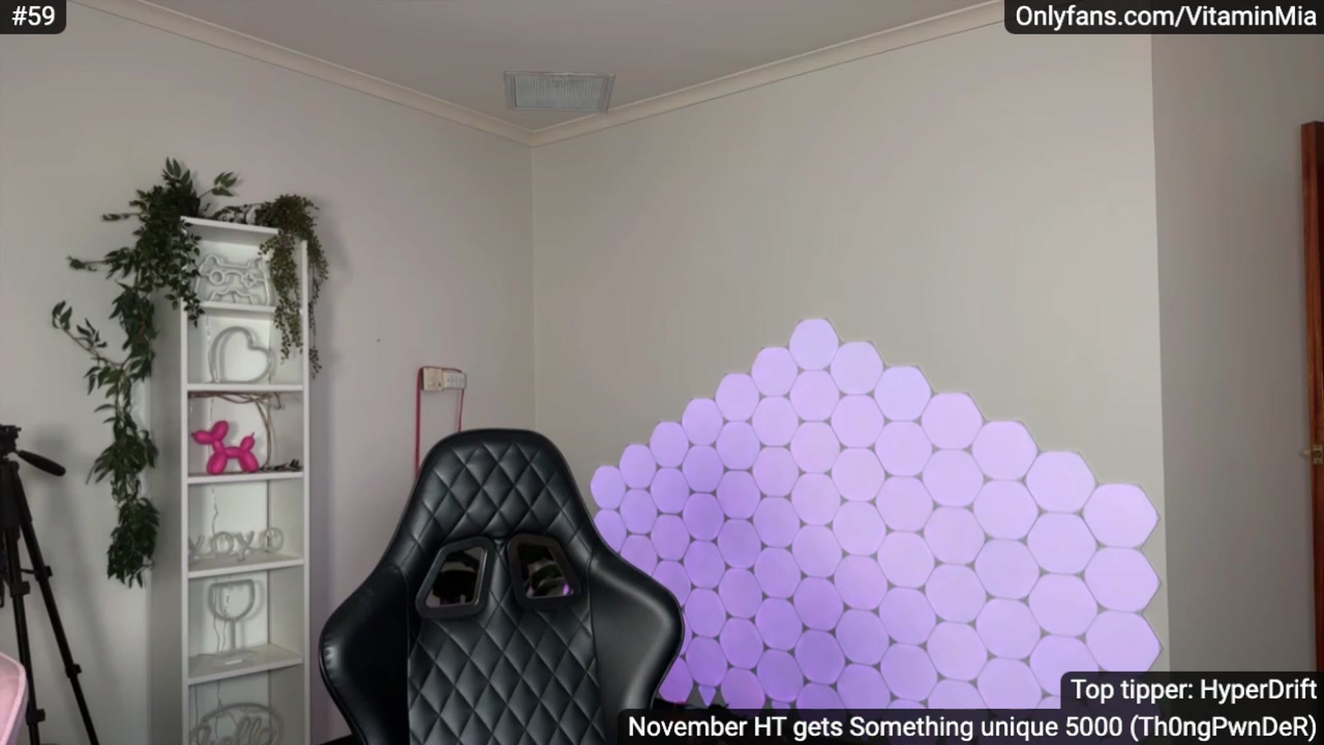 Gallery image thumbnail from MissAustralia's myfreecams stream on, 11/27/2023, 11:55 image 6 of 20