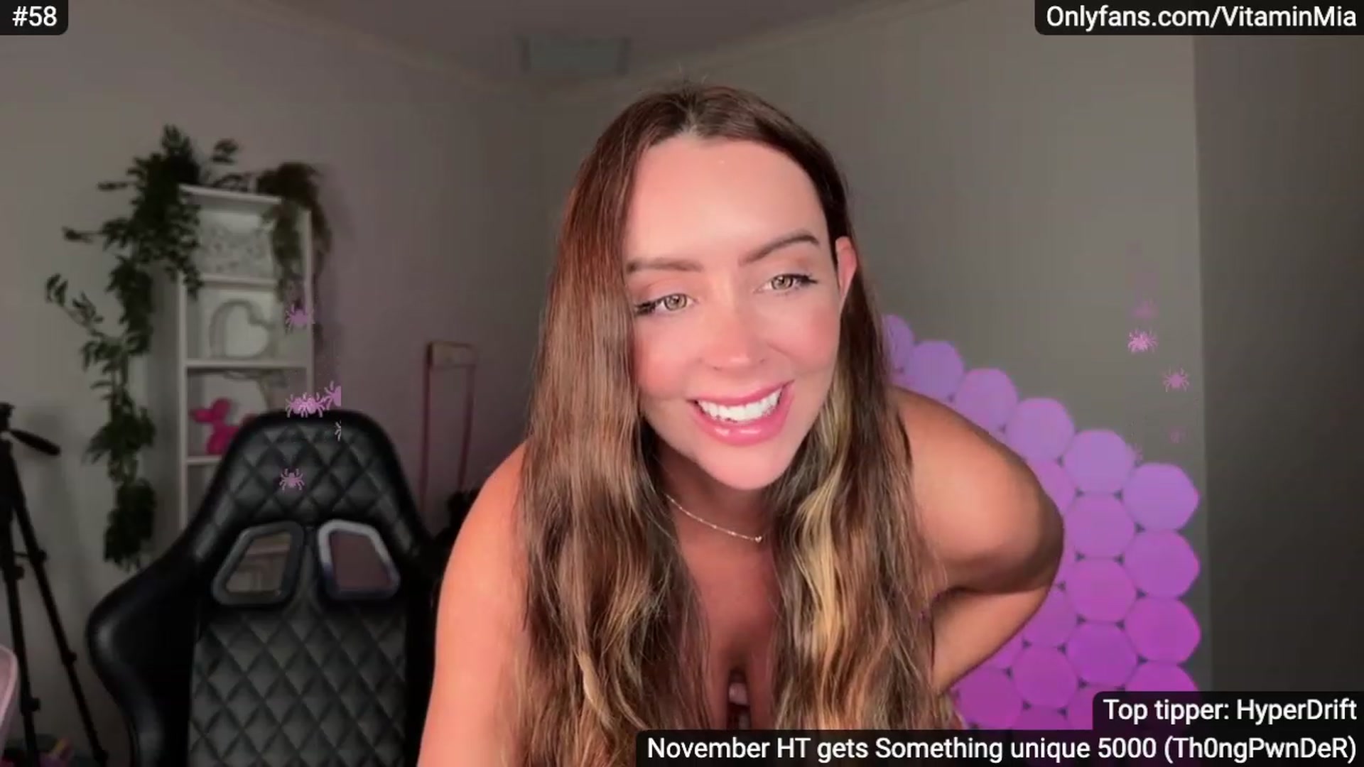 Gallery image thumbnail from MissAustralia's myfreecams stream on, 11/27/2023, 11:55 image 14 of 20