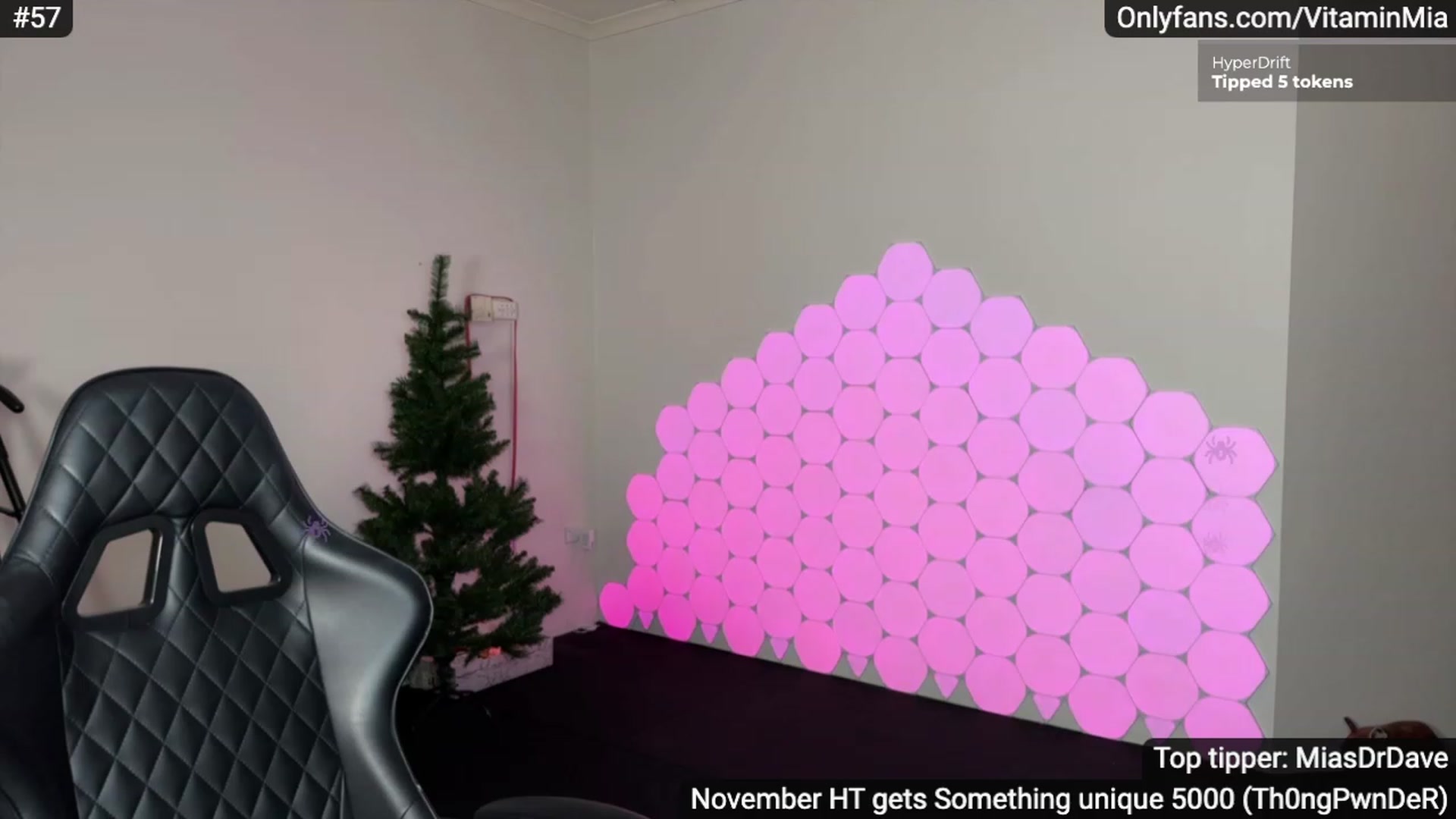 Gallery image thumbnail from MissAustralia's myfreecams stream on, 11/30/2023, 10:20 image 1 of 20