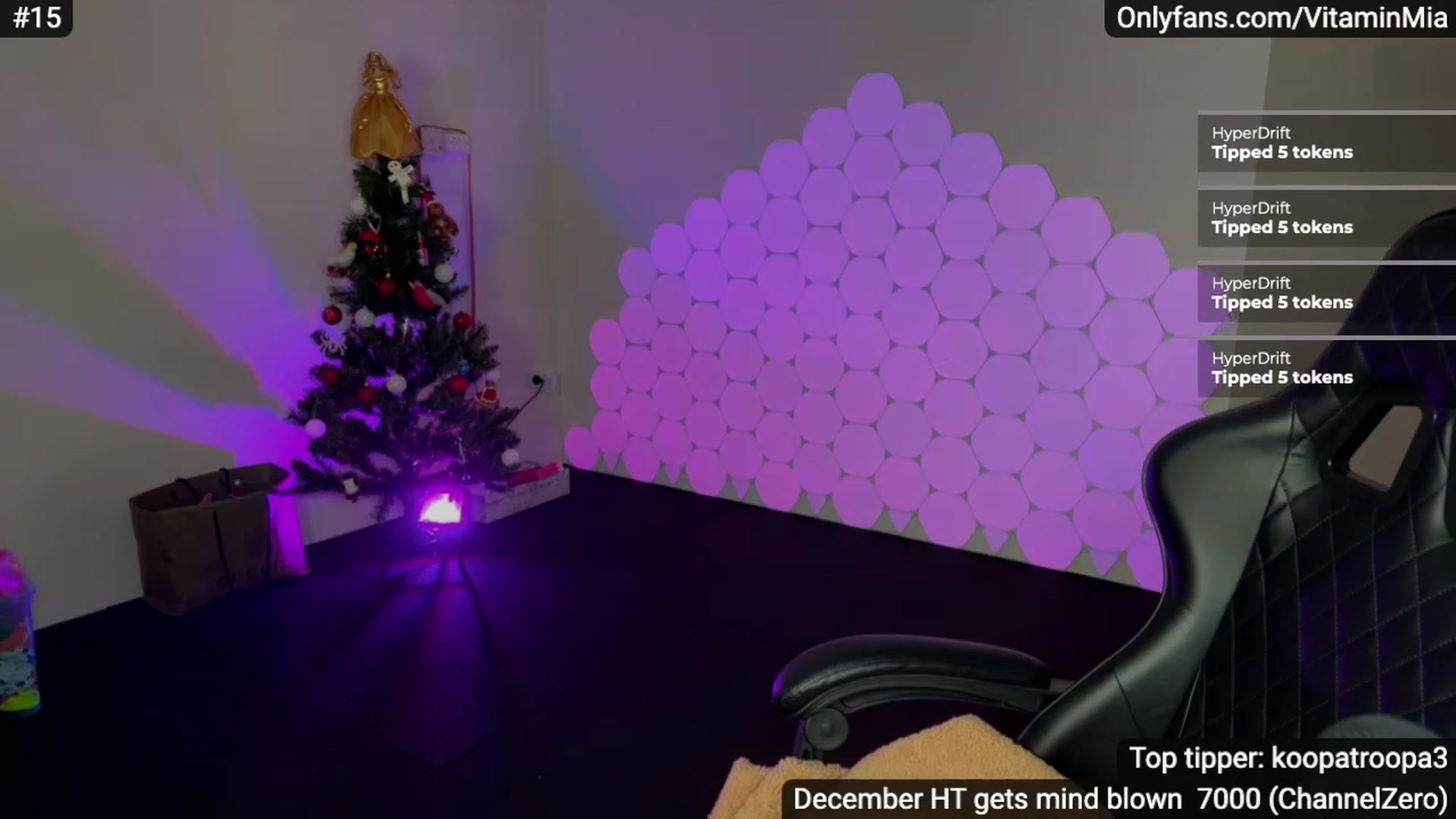Gallery image thumbnail from MissAustralia's myfreecams stream on, 12/03/2023, 10:56 image 7 of 20