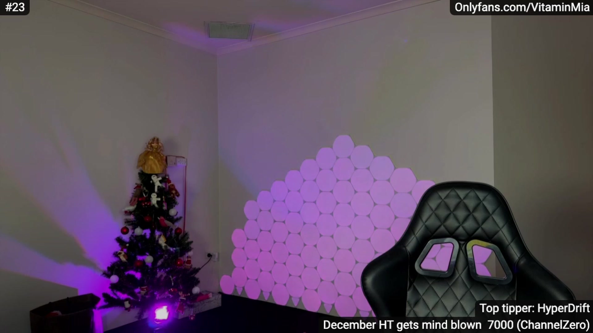 Gallery image thumbnail from MissAustralia's myfreecams stream on, 12/09/2023, 06:46 image 9 of 20