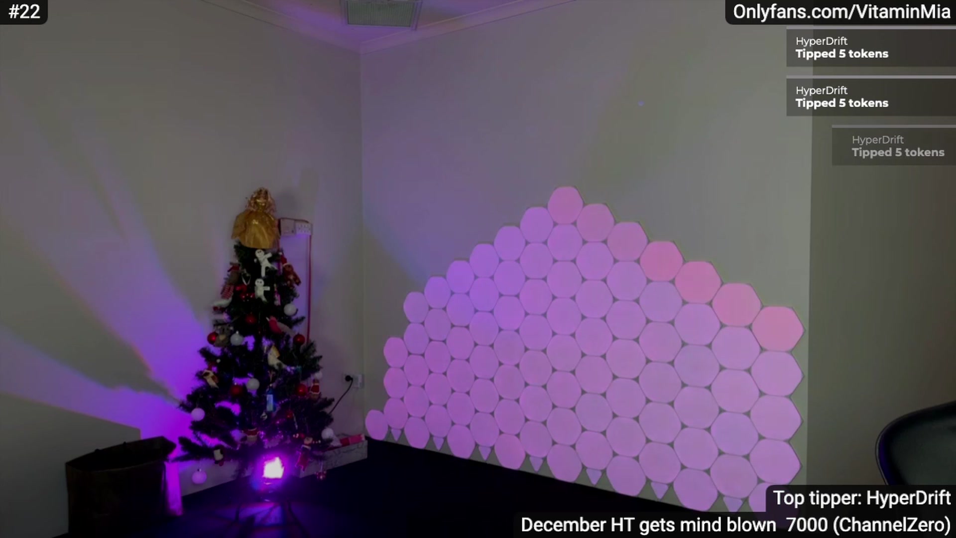 Gallery image thumbnail from MissAustralia's myfreecams stream on, 12/10/2023, 09:17 image 7 of 20