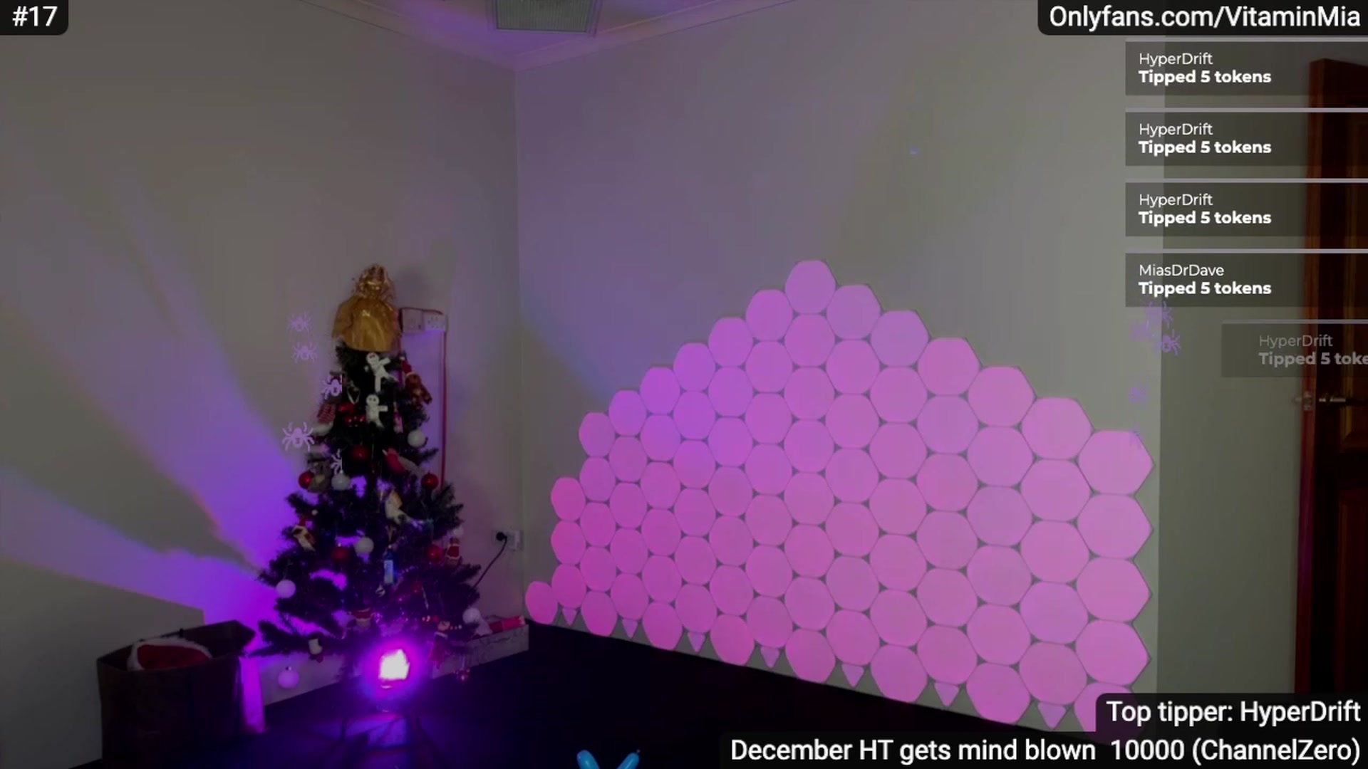 Gallery image thumbnail from MissAustralia's myfreecams stream on, 12/11/2023, 08:46 image 17 of 20