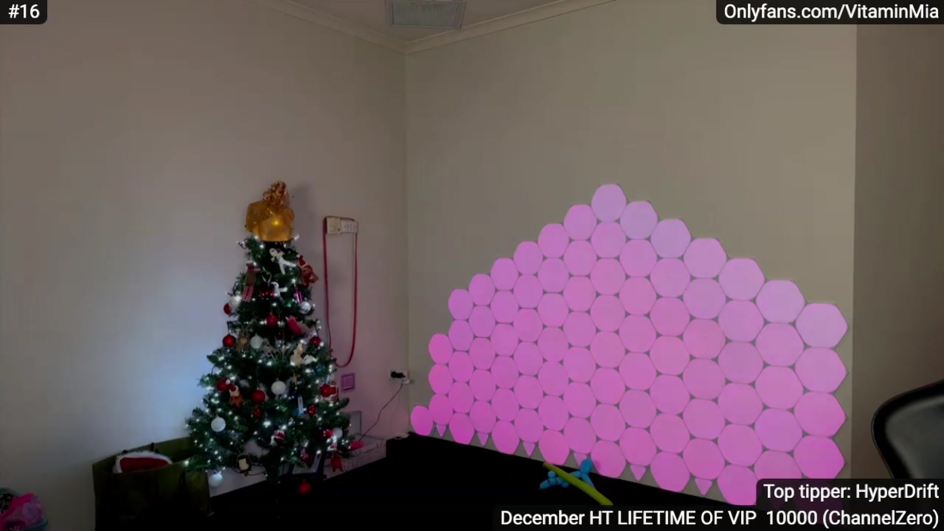 Gallery image thumbnail from MissAustralia's myfreecams stream on, 12/12/2023, 09:49 image 6 of 20